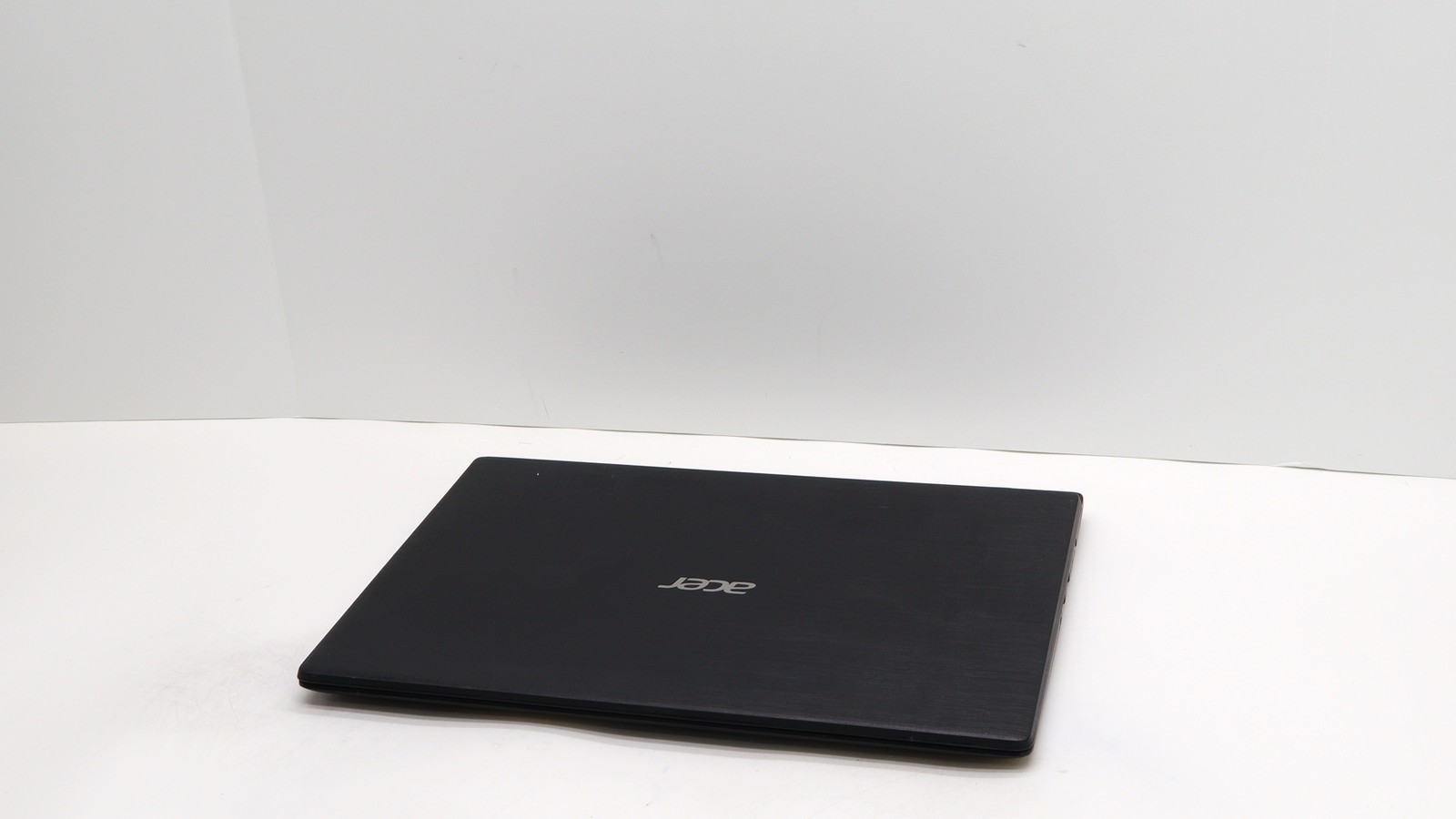 Acer Aspire A114-31 14″ Celeron N3450 4GB 32GB – Fair READ DESC