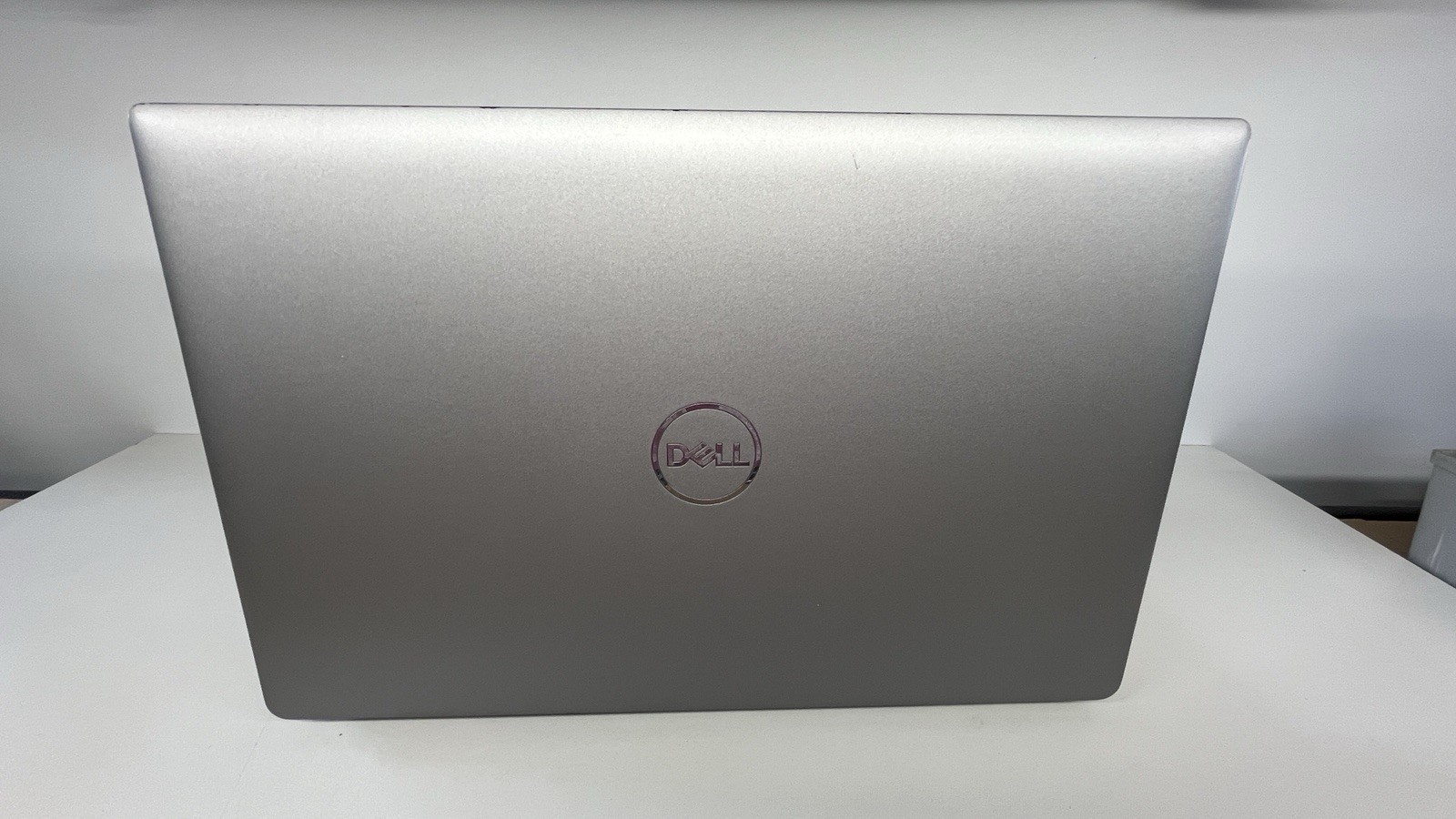 Dell Precision 3570 | i5-1235U | 512 NVME | 8GB DDR4 | Win 11 Pro | Intel Iris