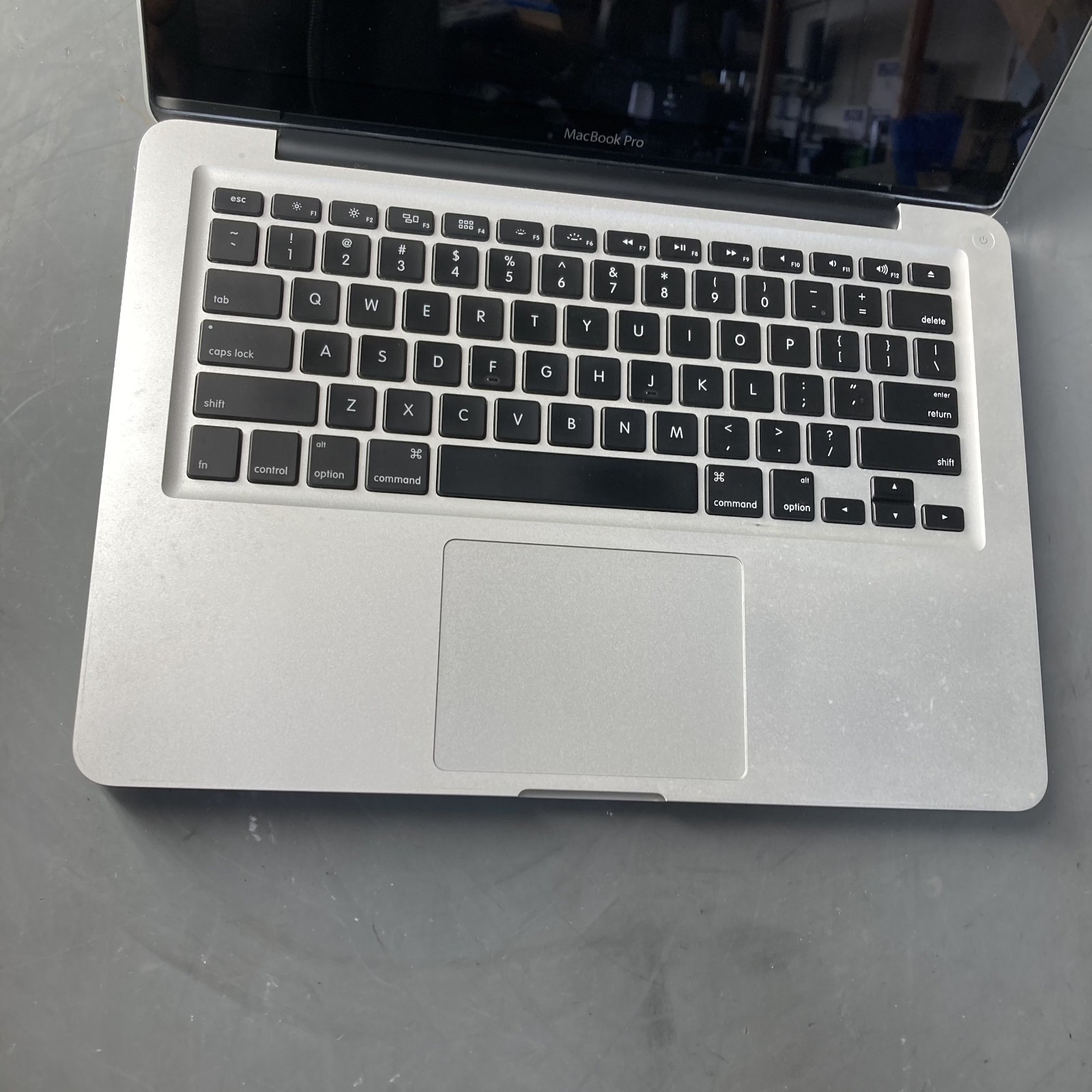 Apple MacBook Pro 13″ A1278 i5-2415M 2.3GHz 8GB RAM 750GB HDD MacOs Yosemite