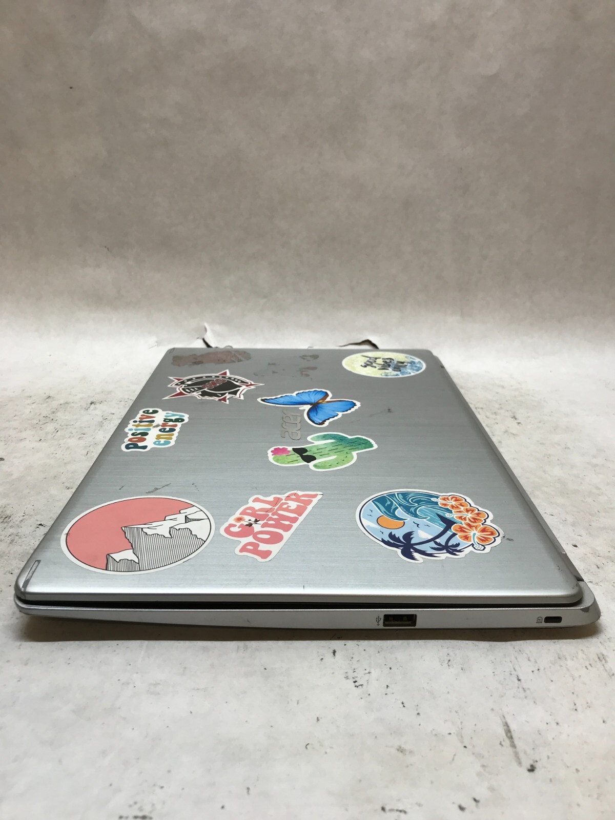 Acer Aspire 5 15″ A515-43-R19L AMD Ryzen 3 3200U NO RAM NO HDD/OS Power Dead -DW