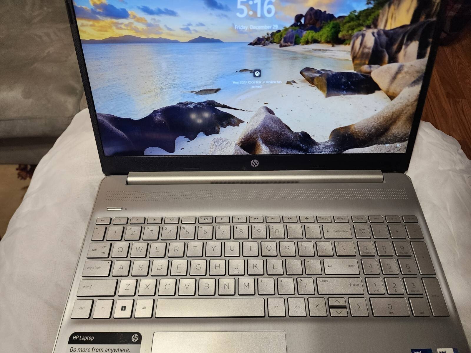 HP 15DY2033NR 15.6″ (256GB SSD, Intel Core i7 11th Gen., 4.70 GHz, 8GB) Laptop –