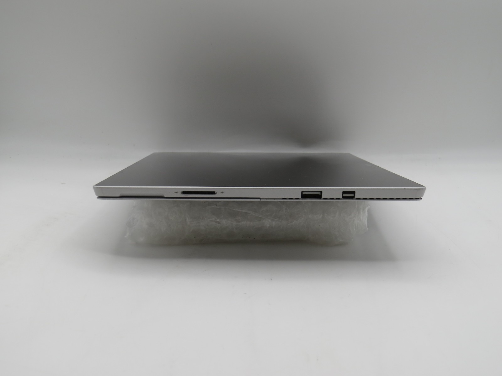 Microsoft Surface Pro 4 i5-6300U@2.4GHz 8GB RAM 12″ 256GB HD No OS/AC