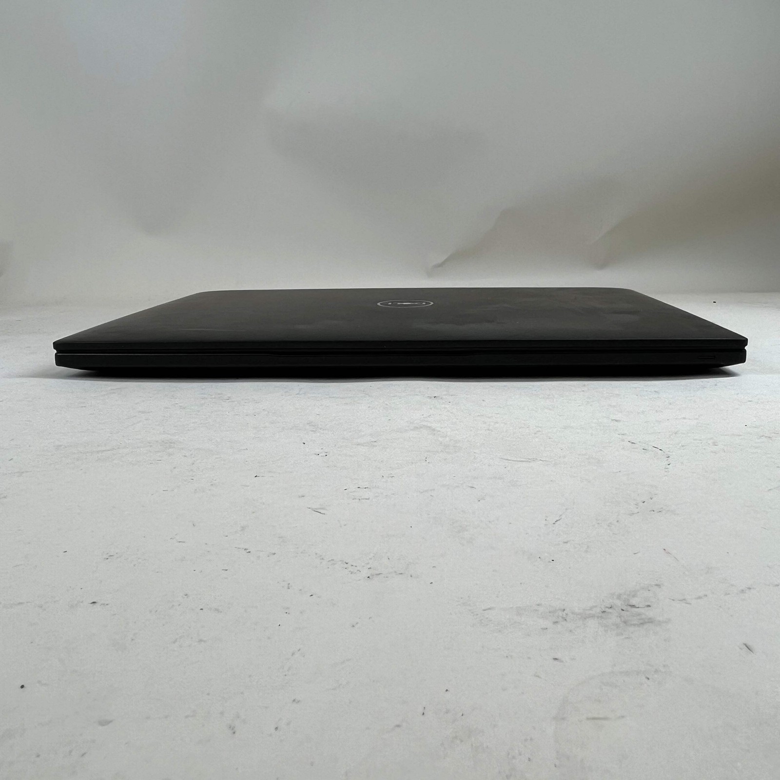 Broken Dell Latitude 7490 14″ i5-8350U 1.6GHz 8GB RAM 256GB SSD Cracked Screen