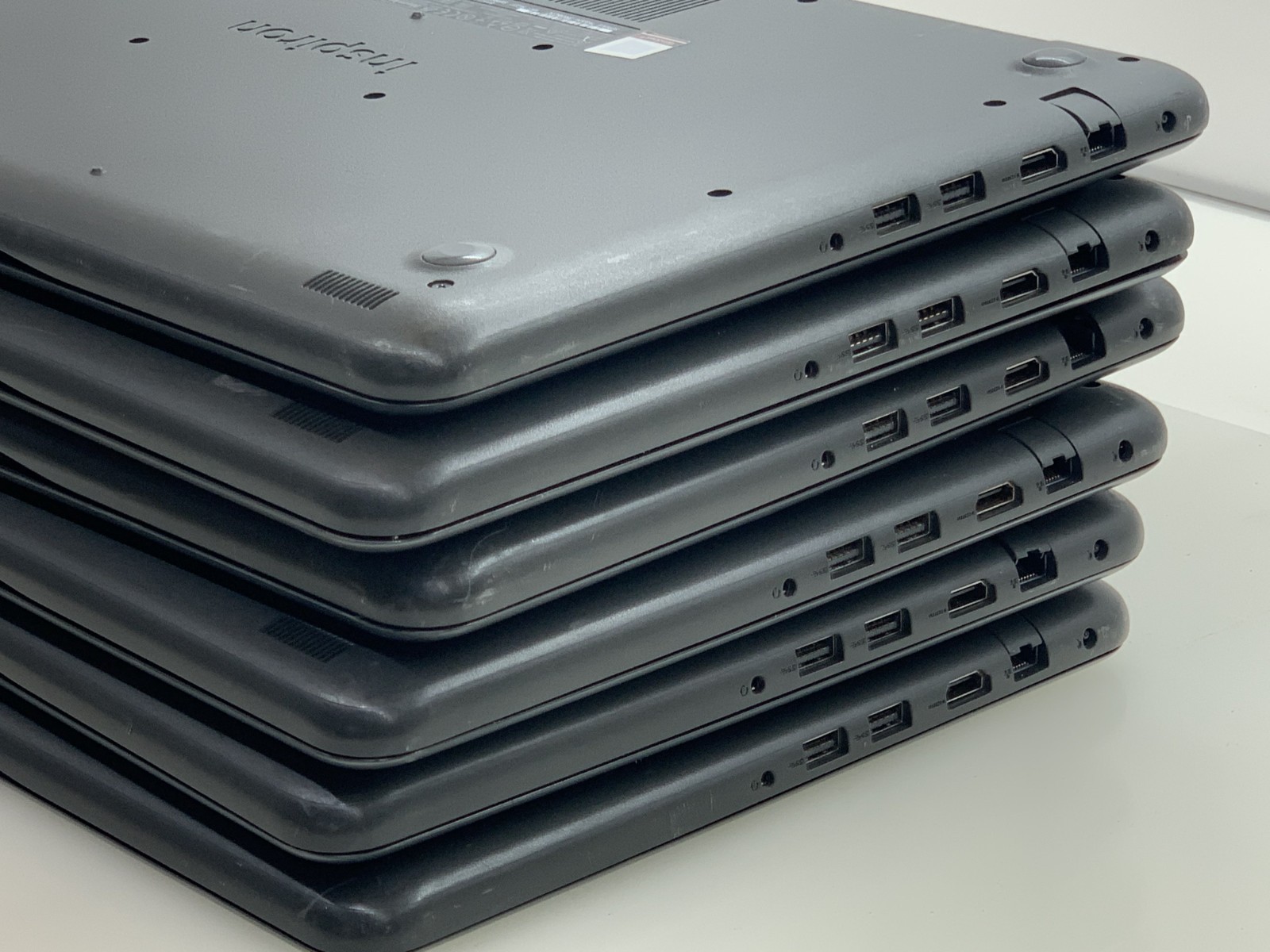 LOT(6) DELL INSPIRON 5567 I5-7200U@ 2.50GHz 8GB RAM NO OS/SSD WCHARGER