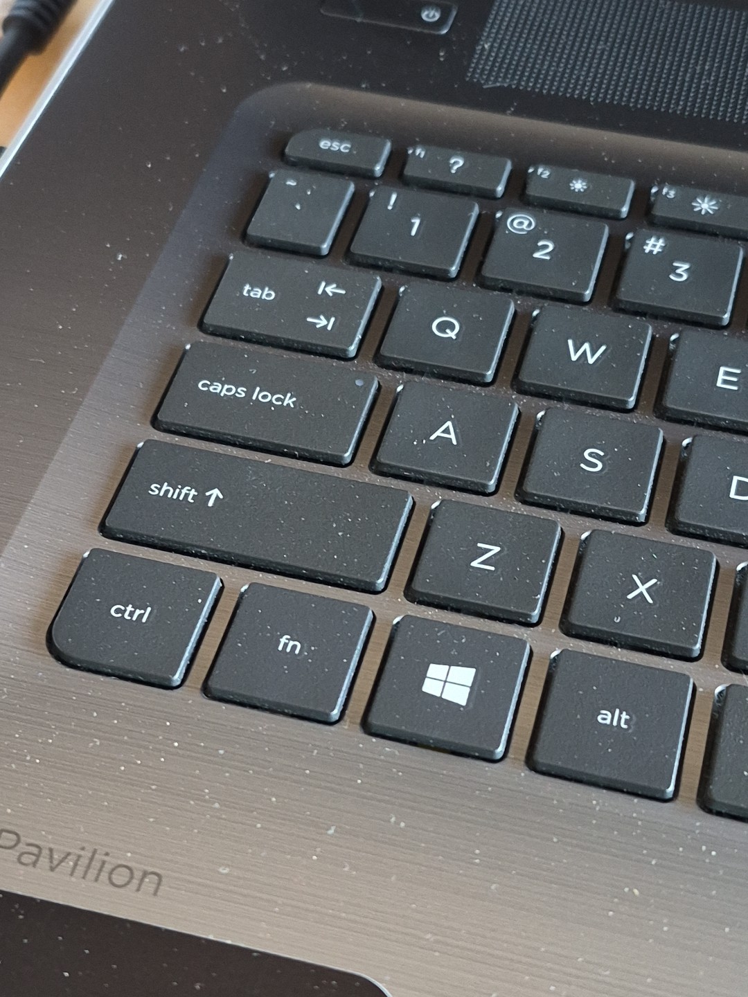 HP Pavilion 17-G121WM AMD A10-8700P 1.80GHz