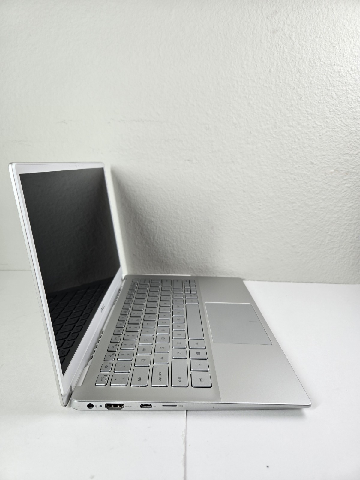 DELL Inspiron 5391 i5-10210U 1.6GHz 8Gb RAM 256Gb NVMe Win11Pro