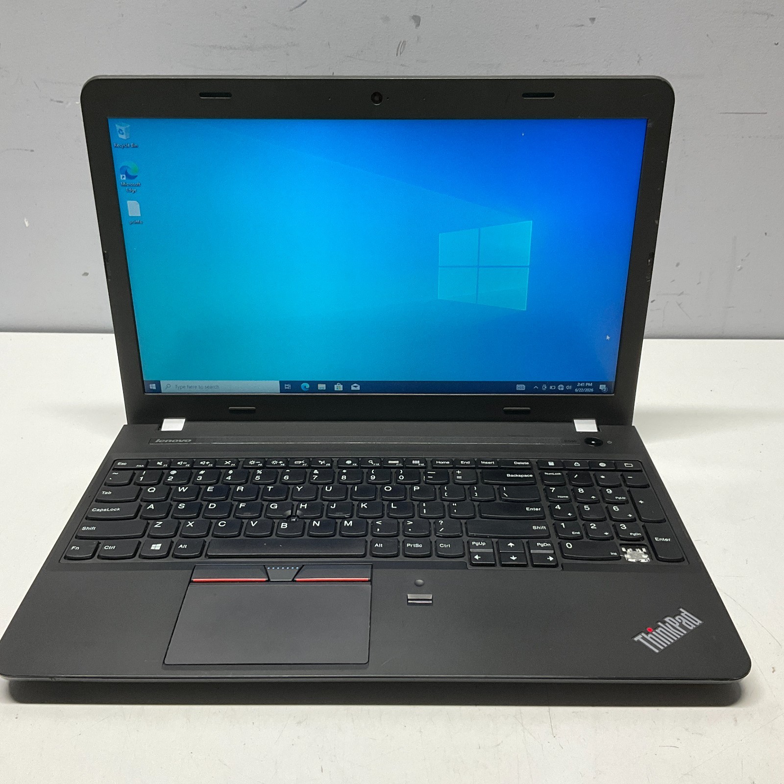 Lenovo ThinkPad E560 Intel Core i5-6200U 2.3GHz 4GB 250GB SSD Windows 10 READ