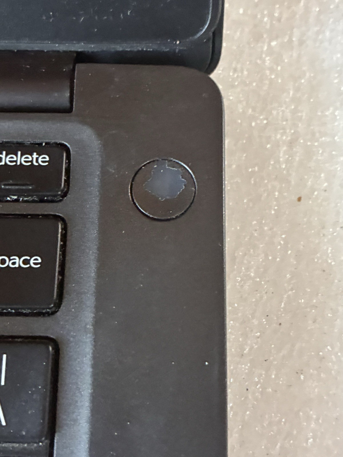 Dell Latitude 5400 i5-8250U 1.60 GHz NO RAM No SSD No Adapter
