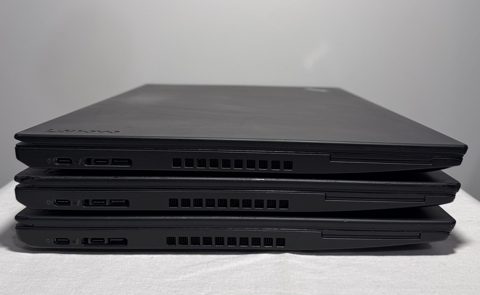 *LOT OF 3* LENOVO ThinkPad T580 i5 15.6″ 8GB RAM NO HDD/SSD/OS READ