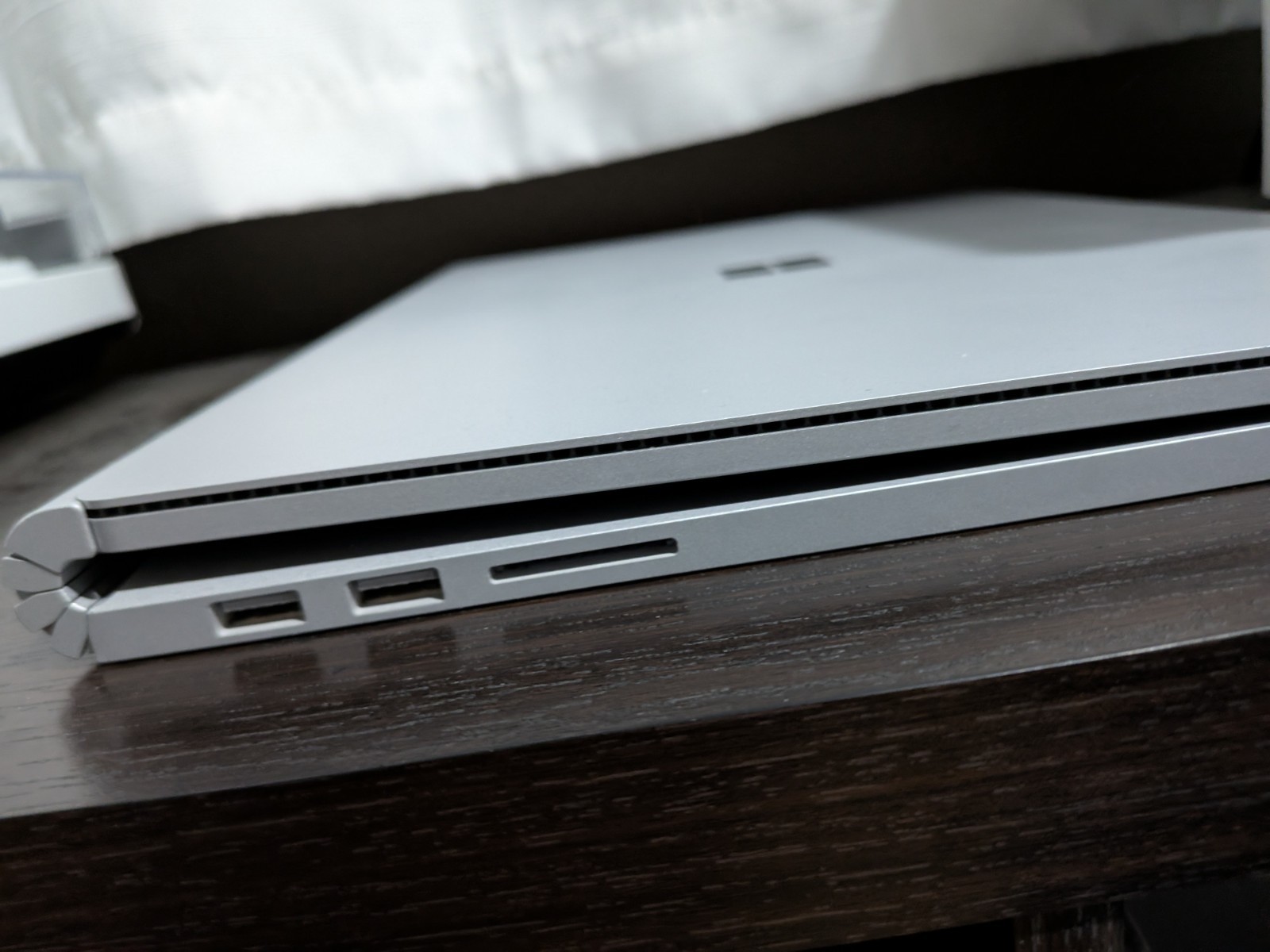 Microsoft Surface Book 2 GTX 1060 I7 16GB RAM 256SSD