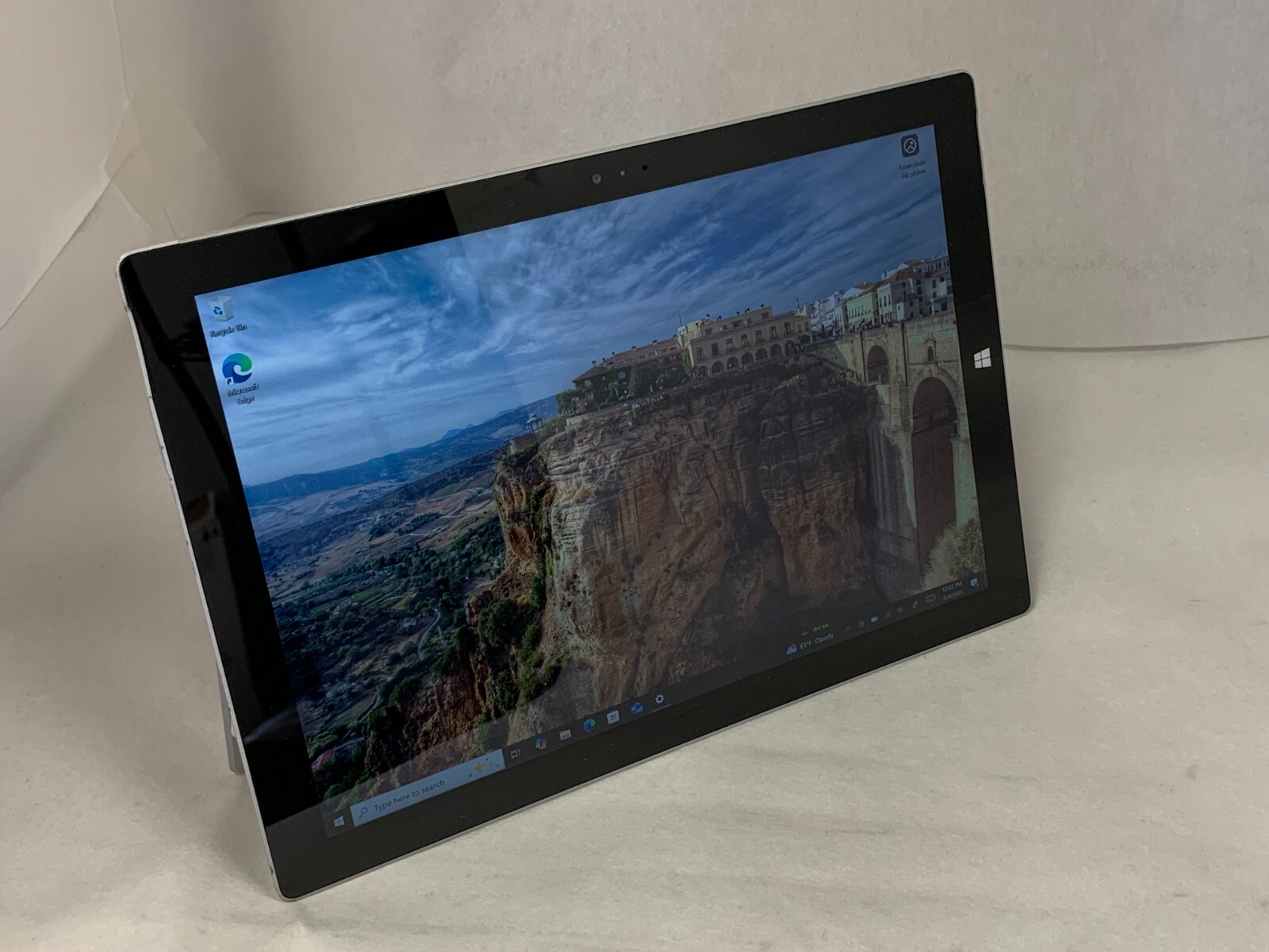 Microsoft Surface Pro 3 12″ i7-4650U 1.70GHz 8GB 256GB SSD W10P Read! For Parts