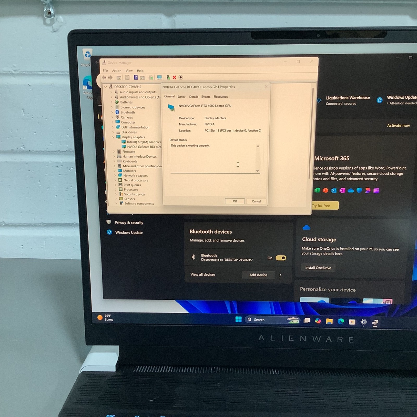 Alienware X16 R2- (32GB 1TB SSD), Intel core Ultra 9 185H