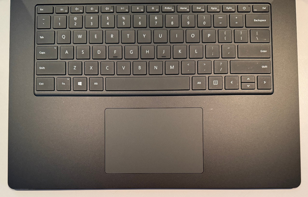 Microsoft Surface Laptop 4 15″ 8-Core AMD Ryzen 7 16G 512G W11 H Batt Great Cond
