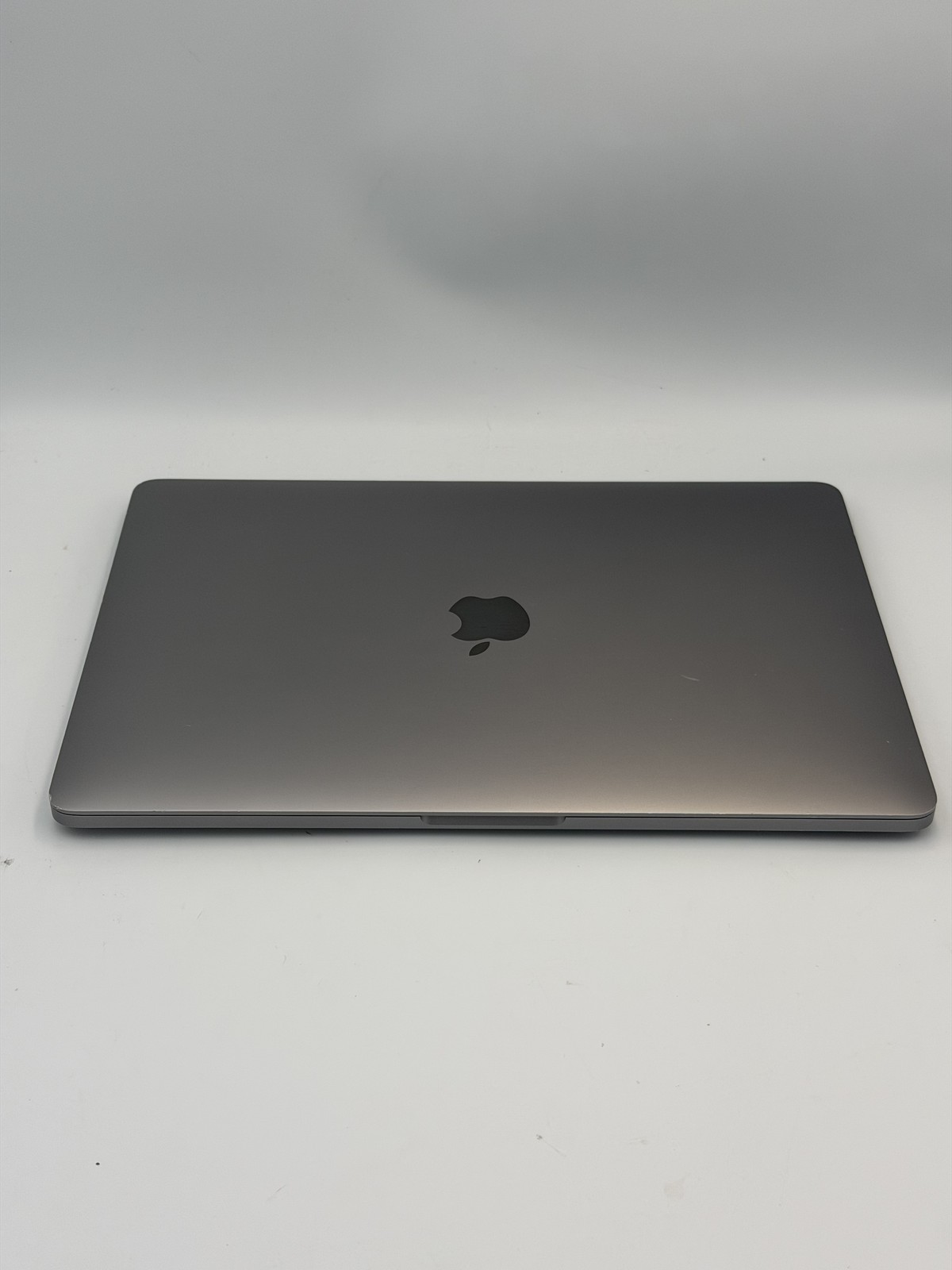 Apple MacBook Pro (13-inch) [i5] (2020) Intel Core i5 2 GHz 16GB RAM 512GB SSD