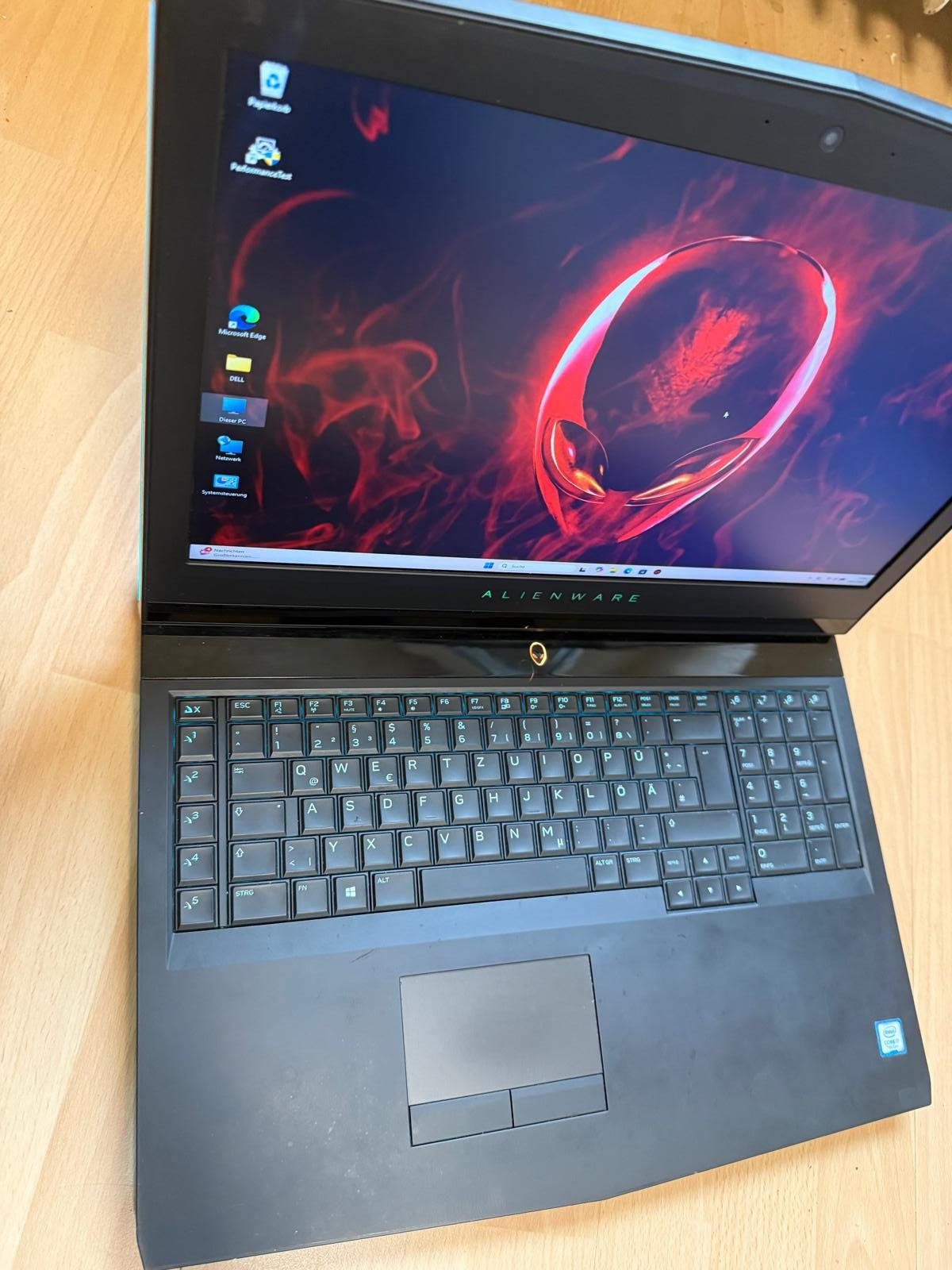 Dell Alienware Gaming 17.3 inch, GTX 1060,i7-77000,16GB,512GB SSD,1TB HDD