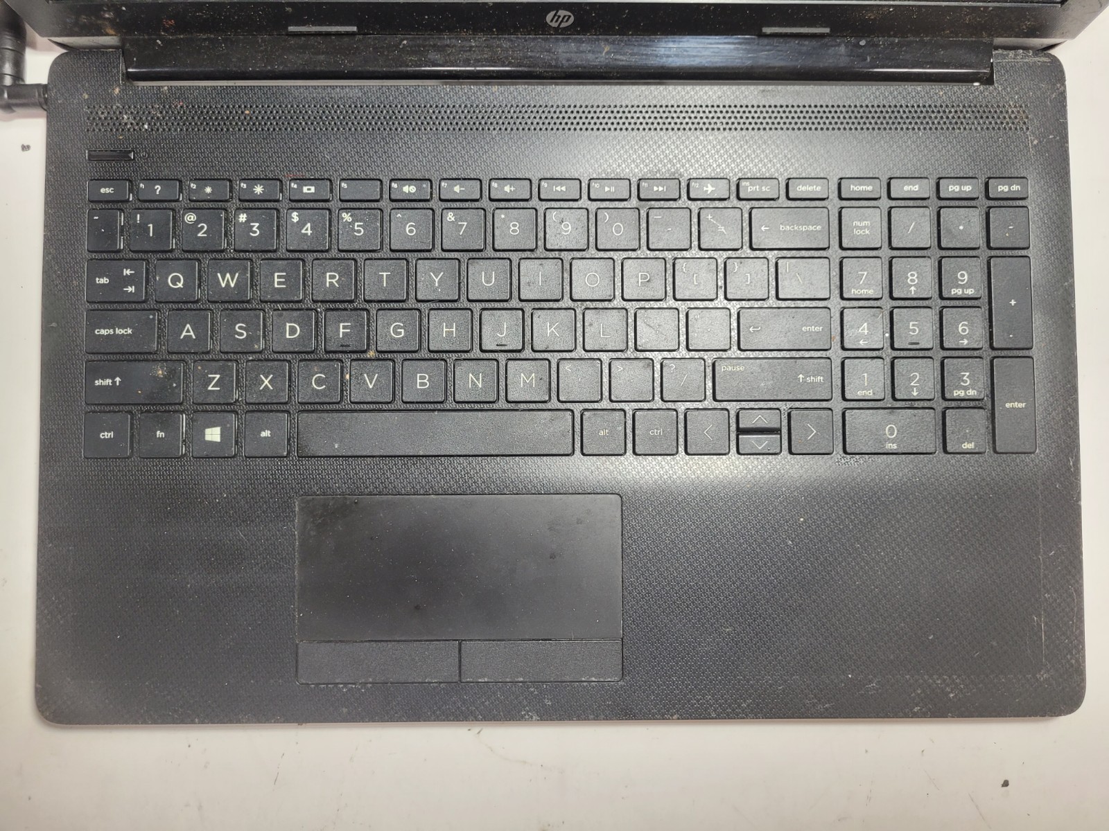 HP Laptop 15-db0xxx w/AMD A4-9125, 4GB RAM 17.3″ Laptop for Parts/Repair #0405