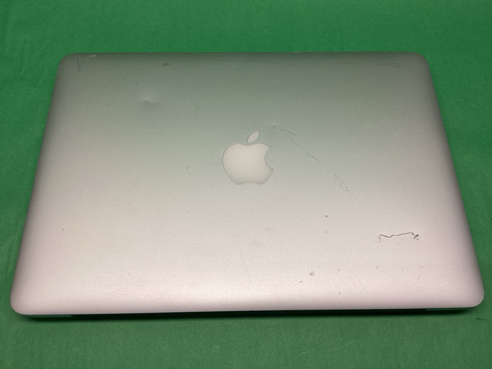 Apple Early 2015 MacBook Pro A1502 – 13” Laptop – POWERS ON – UNTESTED
