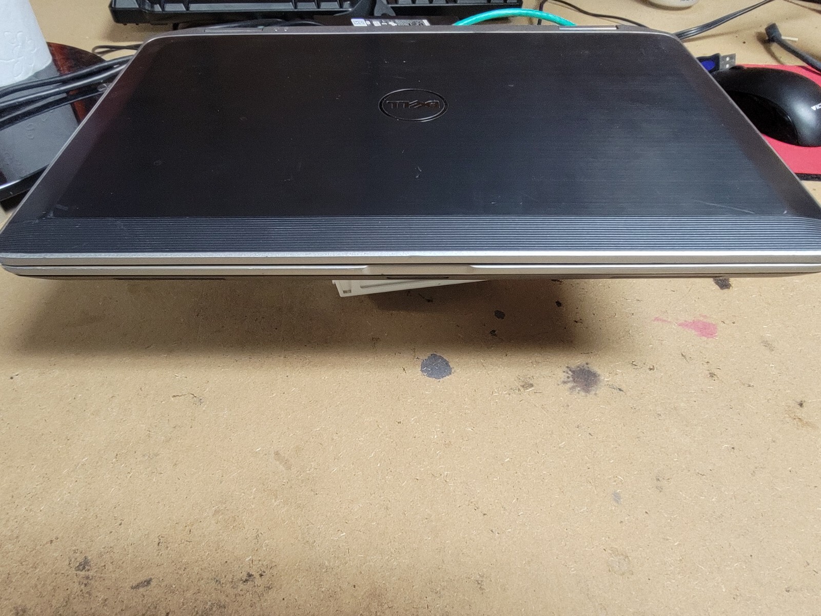 DELL LATITUDE E6320 LAPTOP – NO HDD OR BATTERY – FOR PARTS
