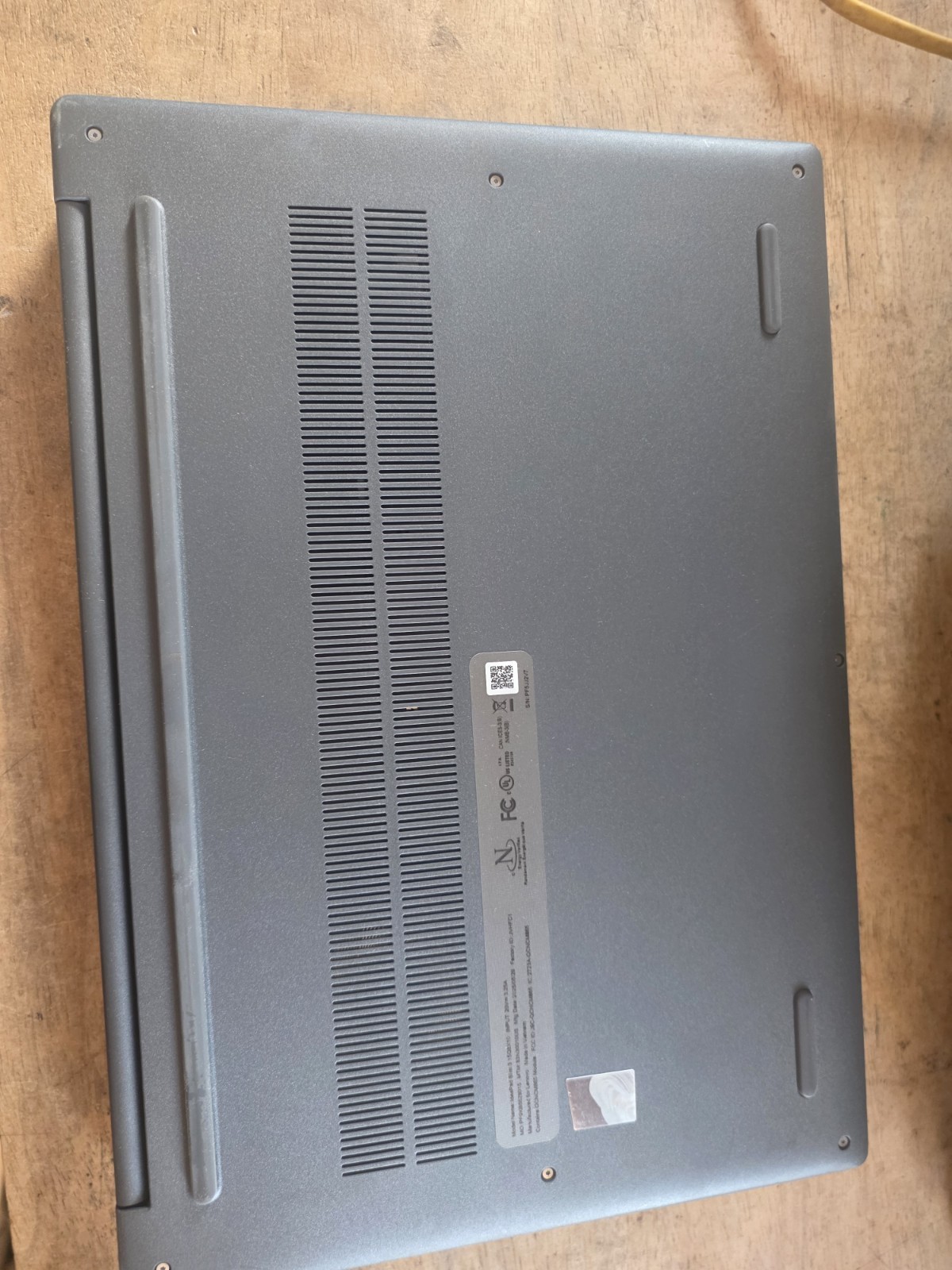 Lenovo IdeaPad Slim 3x 15Q8X10 15.3″ WUXGA Touch Snapdragon X 16GB 1TB SSD B