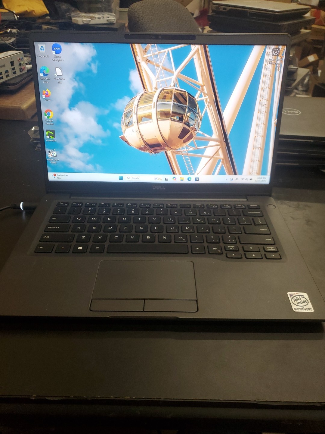 Dell Latitude 7400 14″ i5-8365U 8GB 256gb SSD Laptop W11P 123125-1