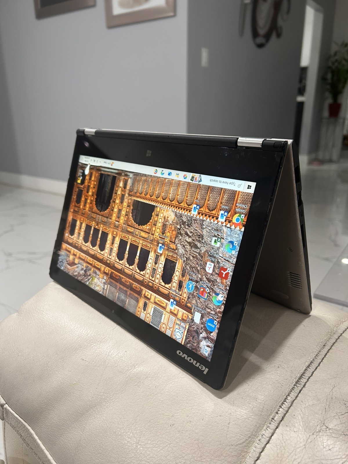 lenovo yoga 700-11isk used, silver color, 256 gb local disk
