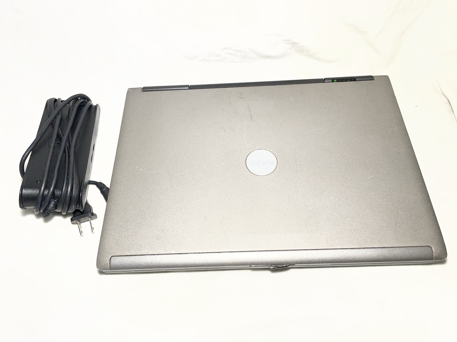Retro Dell Latitude D630 14.1” Windows XP Pro Core 2 Duo Laptop Battery Tested
