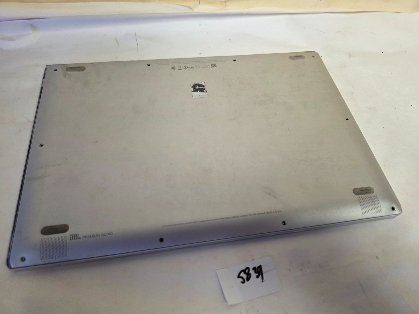 LENOVO YOGA 910 i7 7th, No Power, water damaged – No HDD, Good Screen