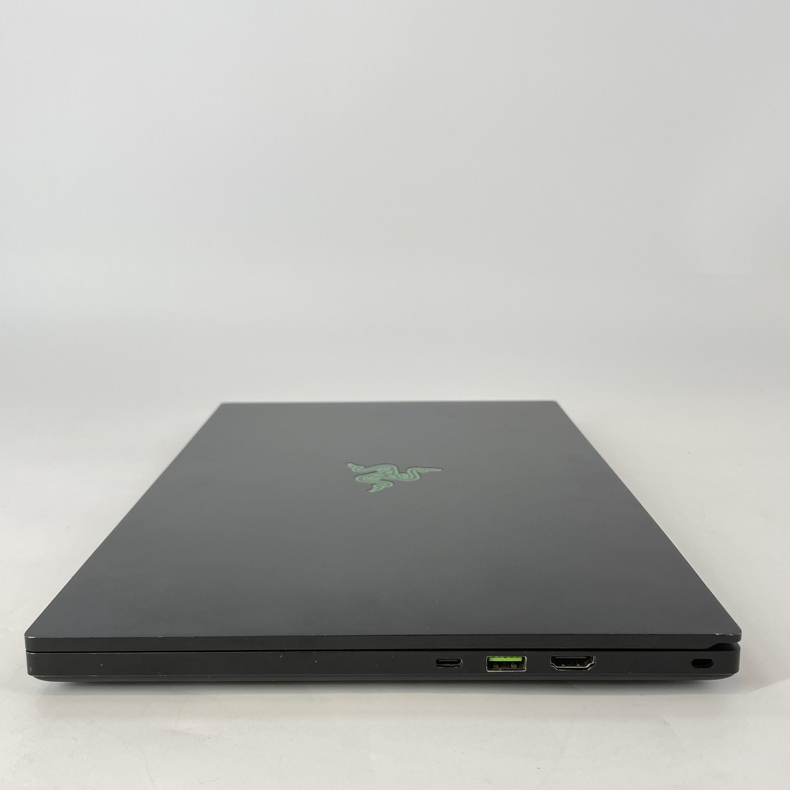 Razer Blade 15 Base 120Hz FHD i7-10750H 2.60GHz 16GB 256GB SSD GTX 1660 Ti Good