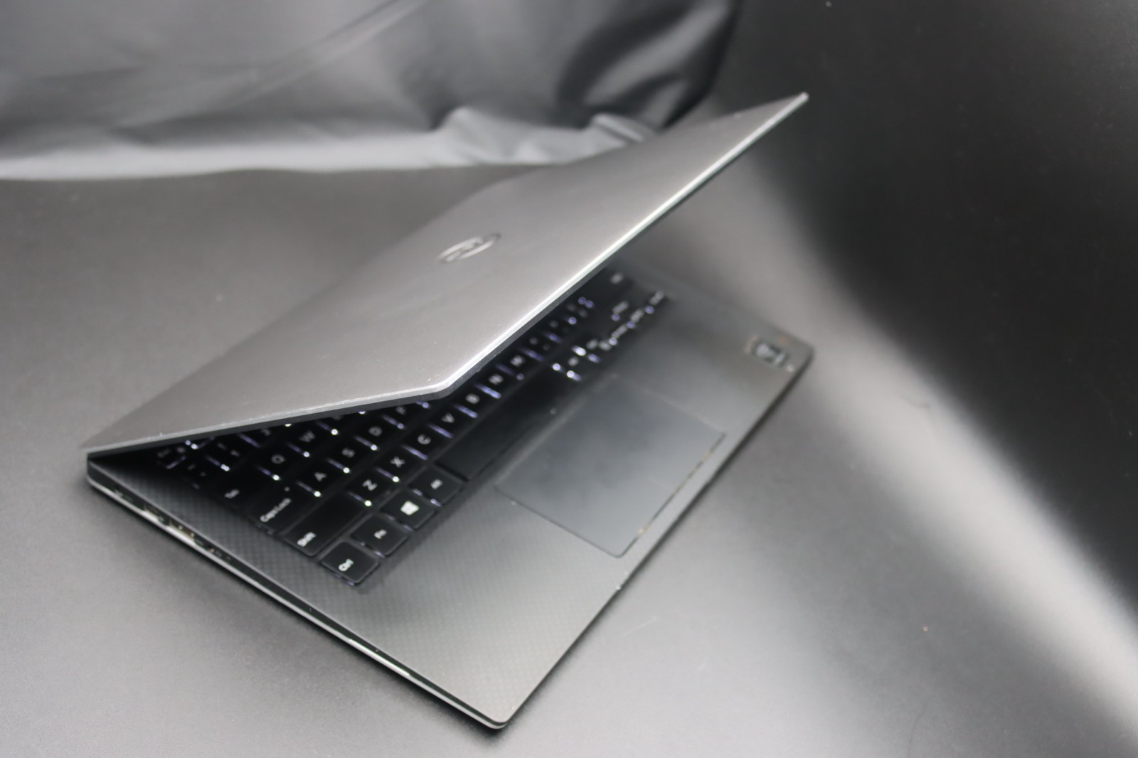 Dell XPS 13 9343, 13.3″ Intel Core i5-5200U, 4GB RAM, 128GB. Windows 10 Home