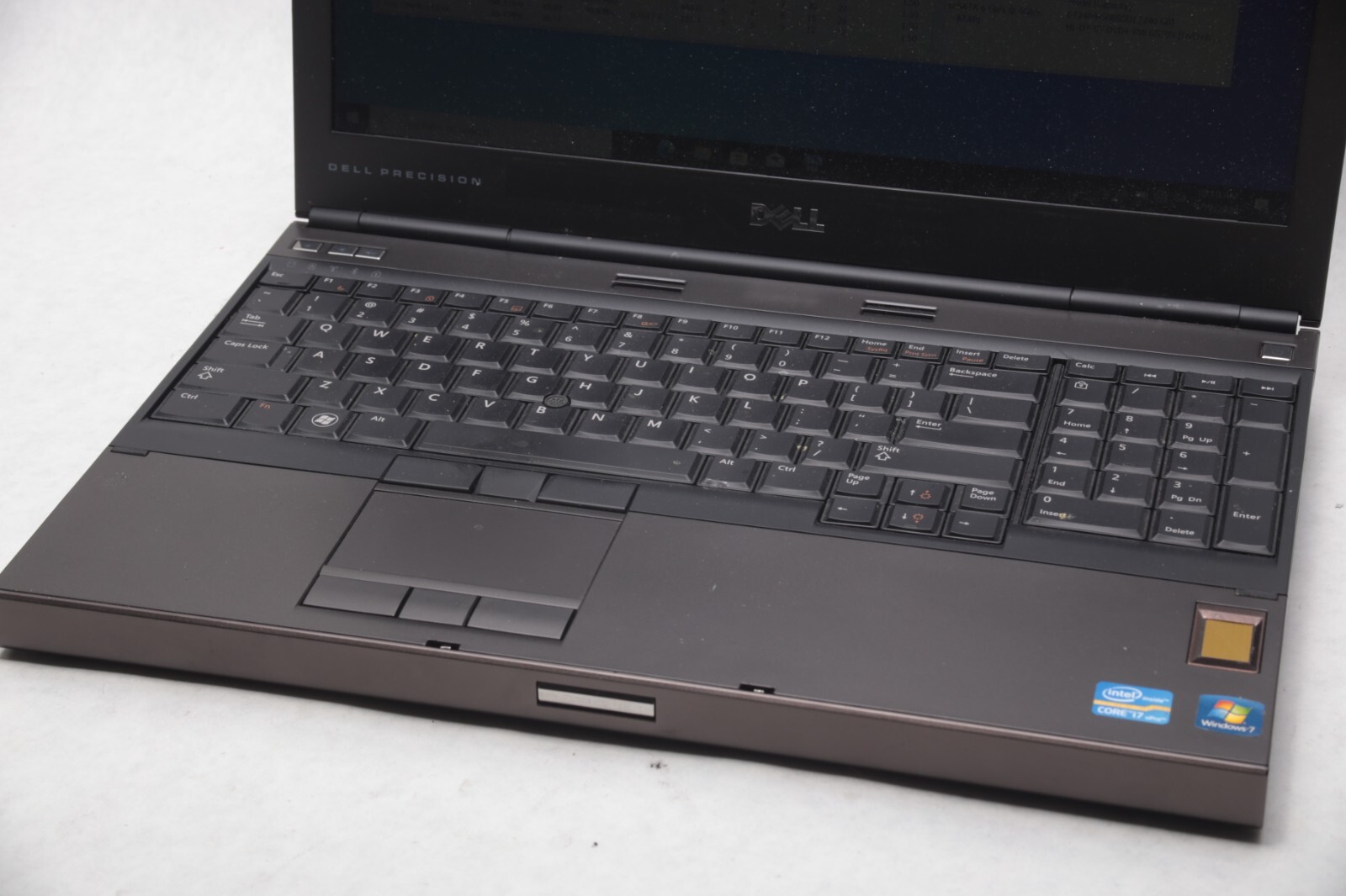DELL PRECISION M4600 i7-2720qm 2.3ghz 8GB RAM 240gb SSD SATA WIN 10 PRO 051