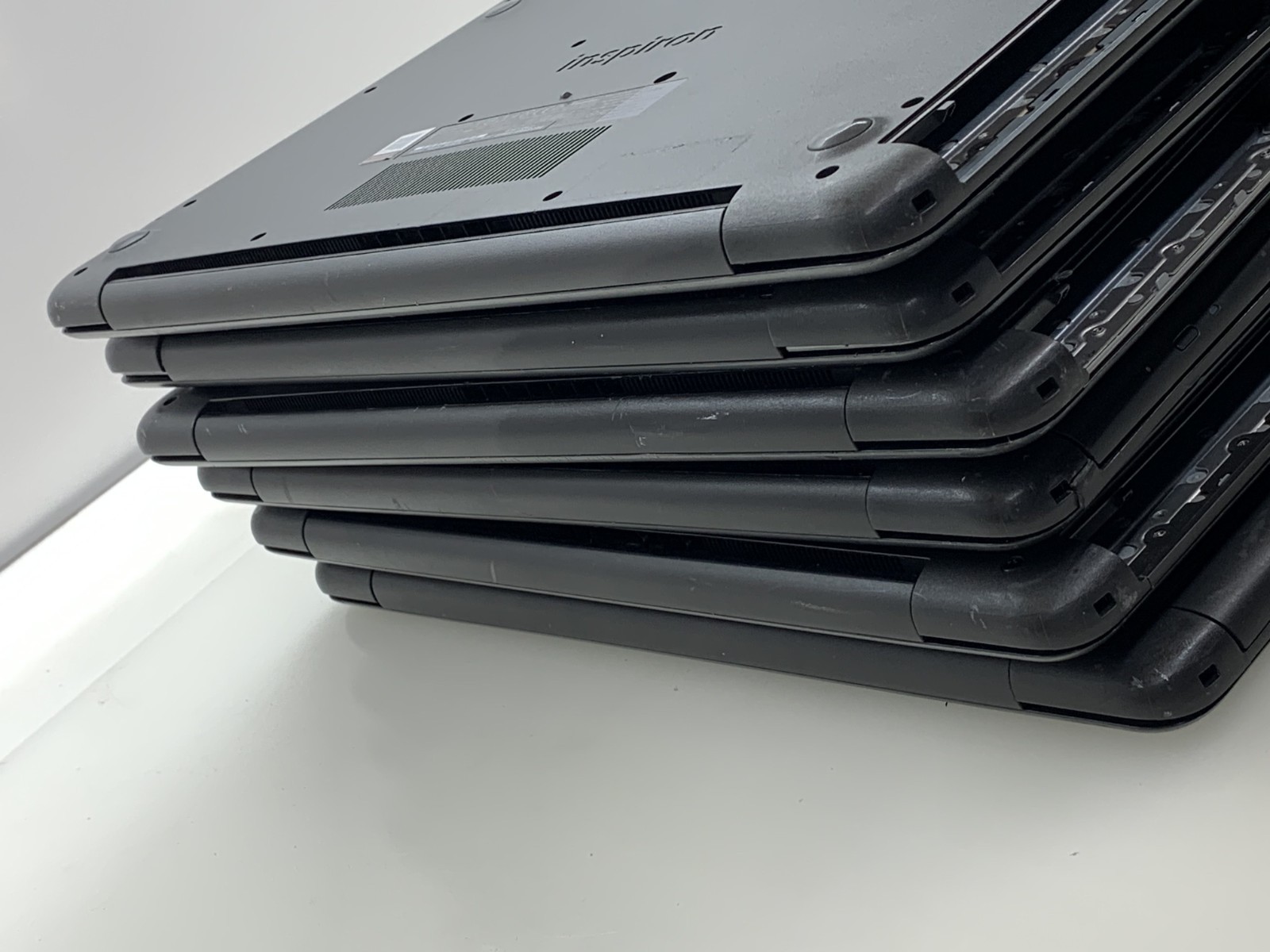 LOT(6) DELL INSPIRON 5567 I5-7200U@ 2.50GHz 8GB RAM NO OS/SSD WCHARGER