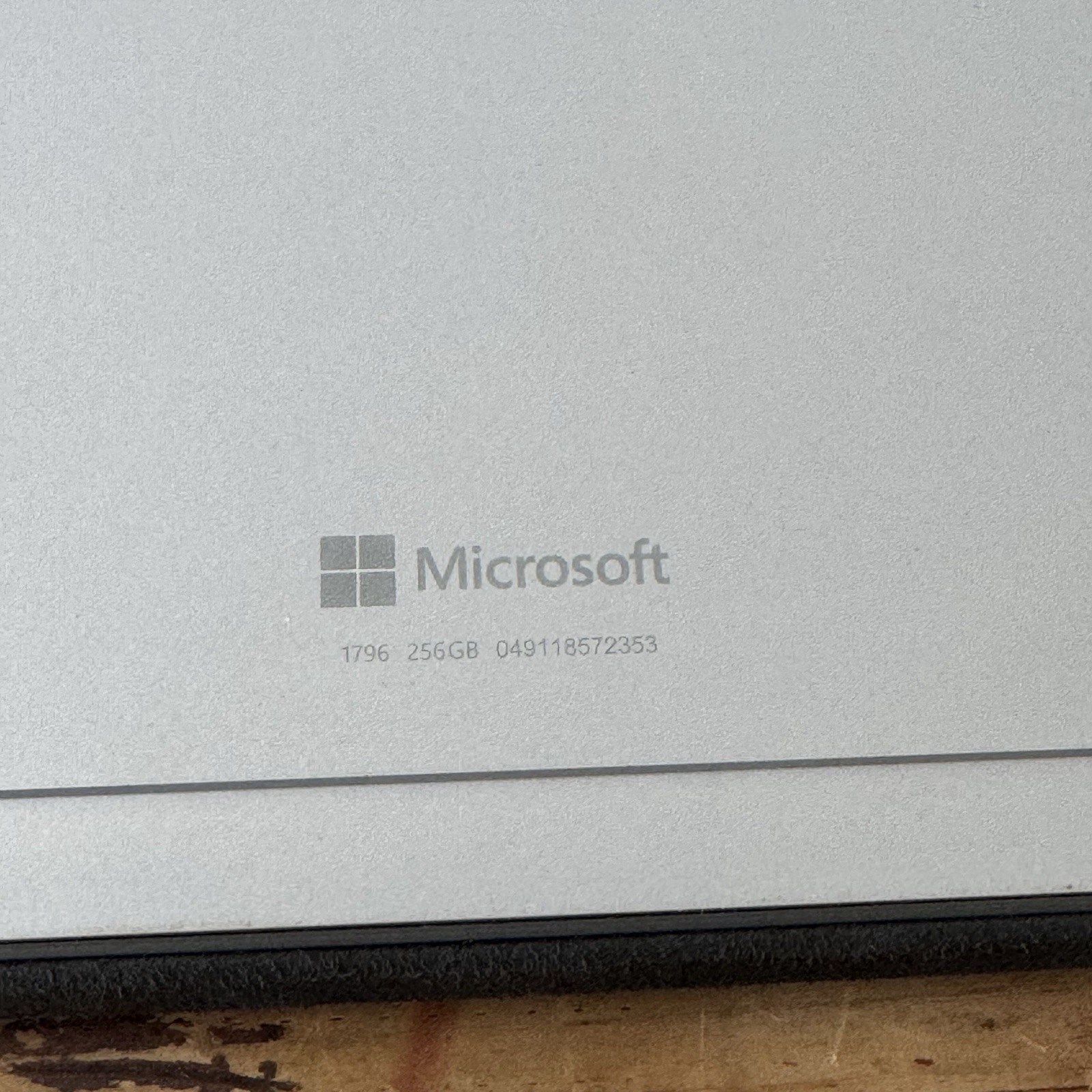 Microsoft Surface Pro 12.3 inch (256Gb, Intel Core i5-7300U @ 2.60GHz, 8GB RAM)