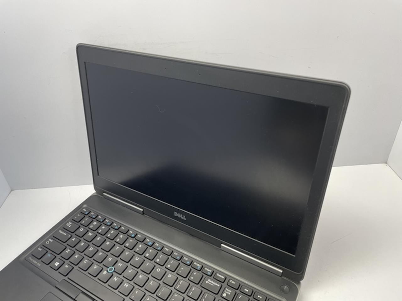 DELL PRECISION 7520 Laptop w/ INTEL CORE i7-7700HQ 2.80 GHZ + 32GB No HD/Battery