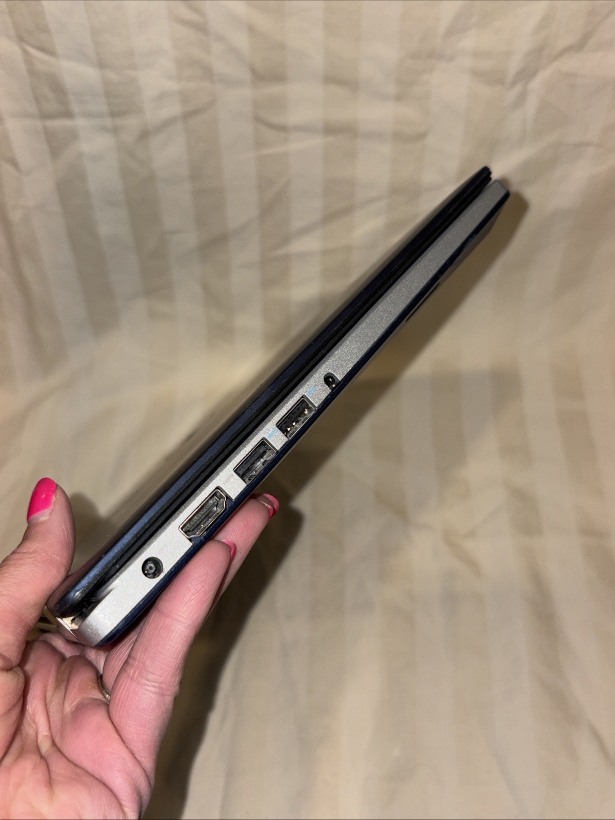 Dell Inspiron 11 3153 2-in-1 Touchscreen Laptop Intel i3 11.6″ Silver/Blue