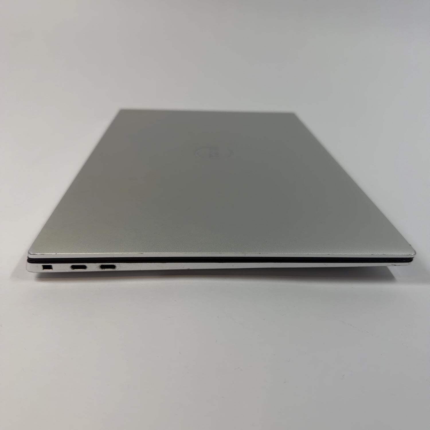 Dell XPS 9520 15.6″ i7-12700H 2.3GHz 16GB RAM 512GB SSD GeForce RTX 3050 Ti