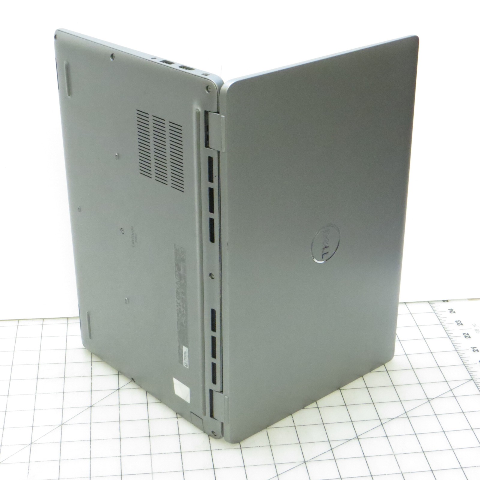 Dell Latitude 5450 Intel Ultra 7 8GB DDR5 256GB SSD 14″ Windows 11 Pro Laptop PC
