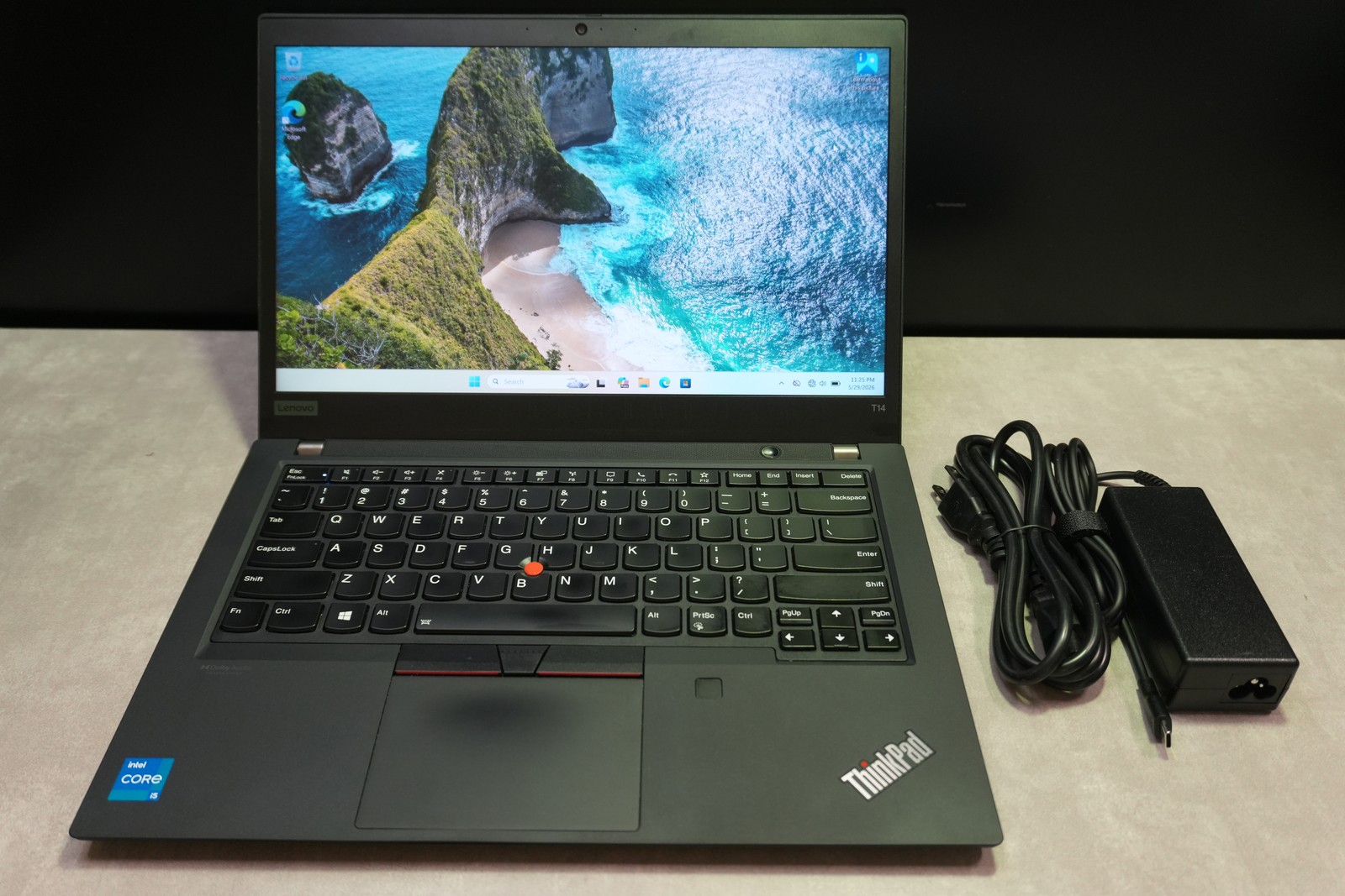 Lenovo ThinkPad T14 Gen 2i i5-1135G7 24GB 256GB Wi-Fi 6E 14in Win11 Pro READ