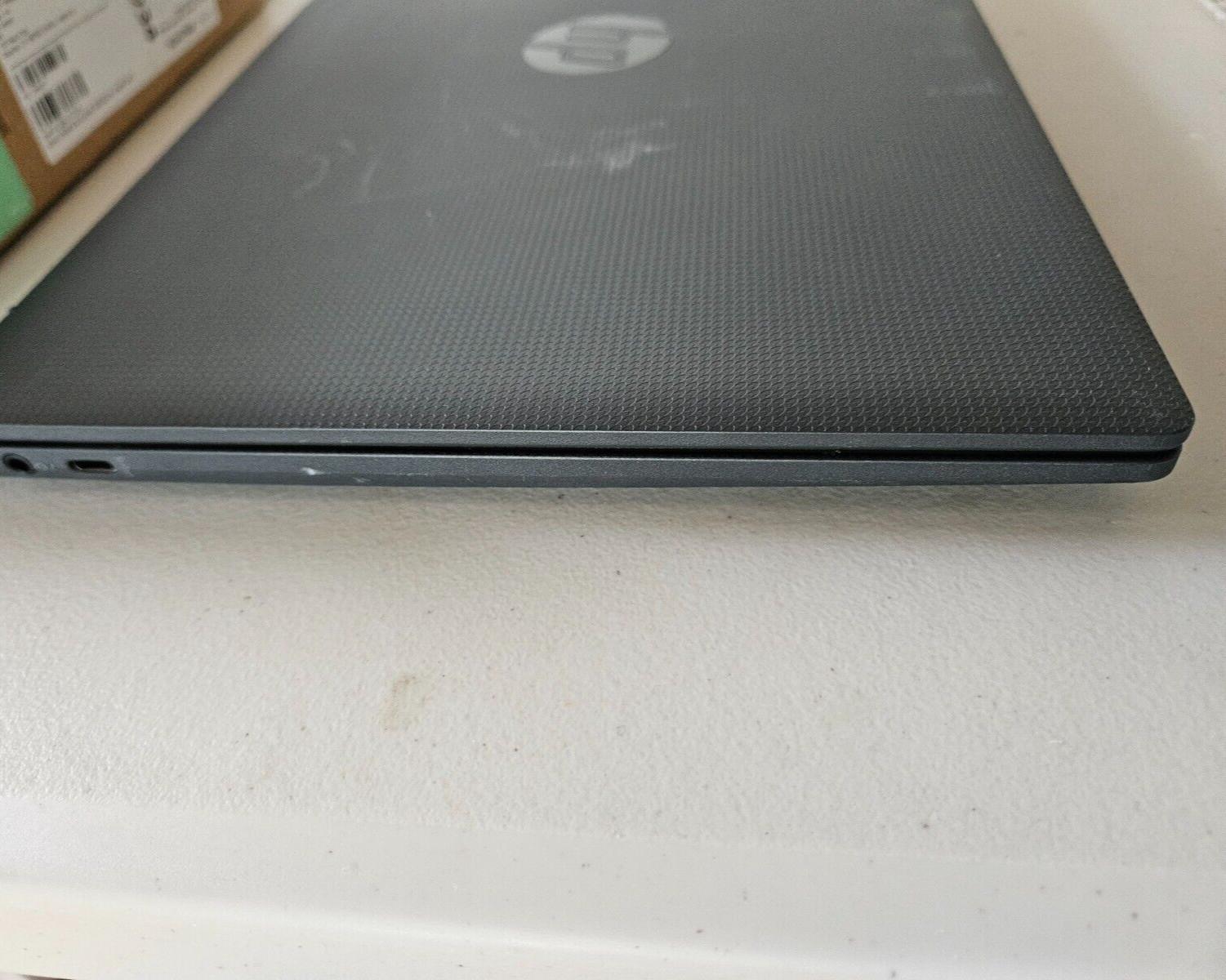 HP Chromebook laptop 14a-nf0000nr (9P988UA) Intel N-series 4 GB 64 GB