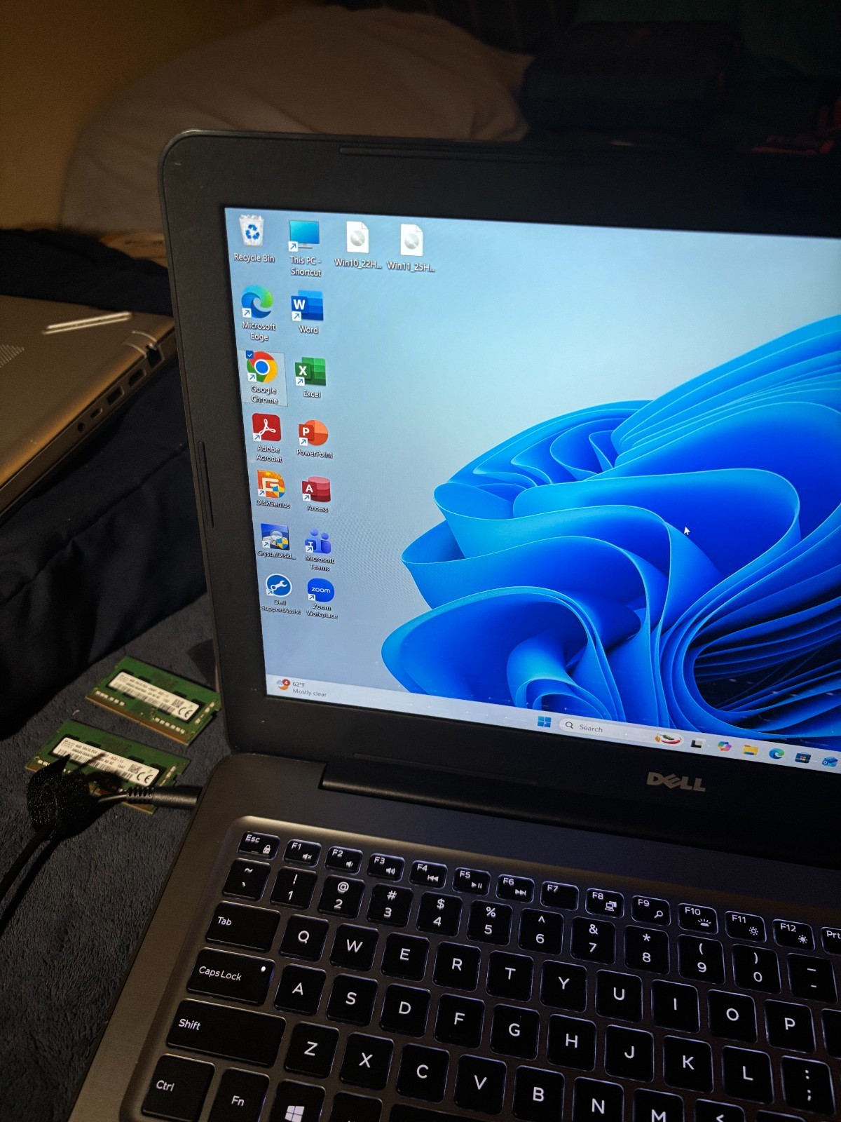 Dell Inspiron 5565 AMDA9 500GBSSD 16GBRAM WIN11P w/ BATTERY & AC