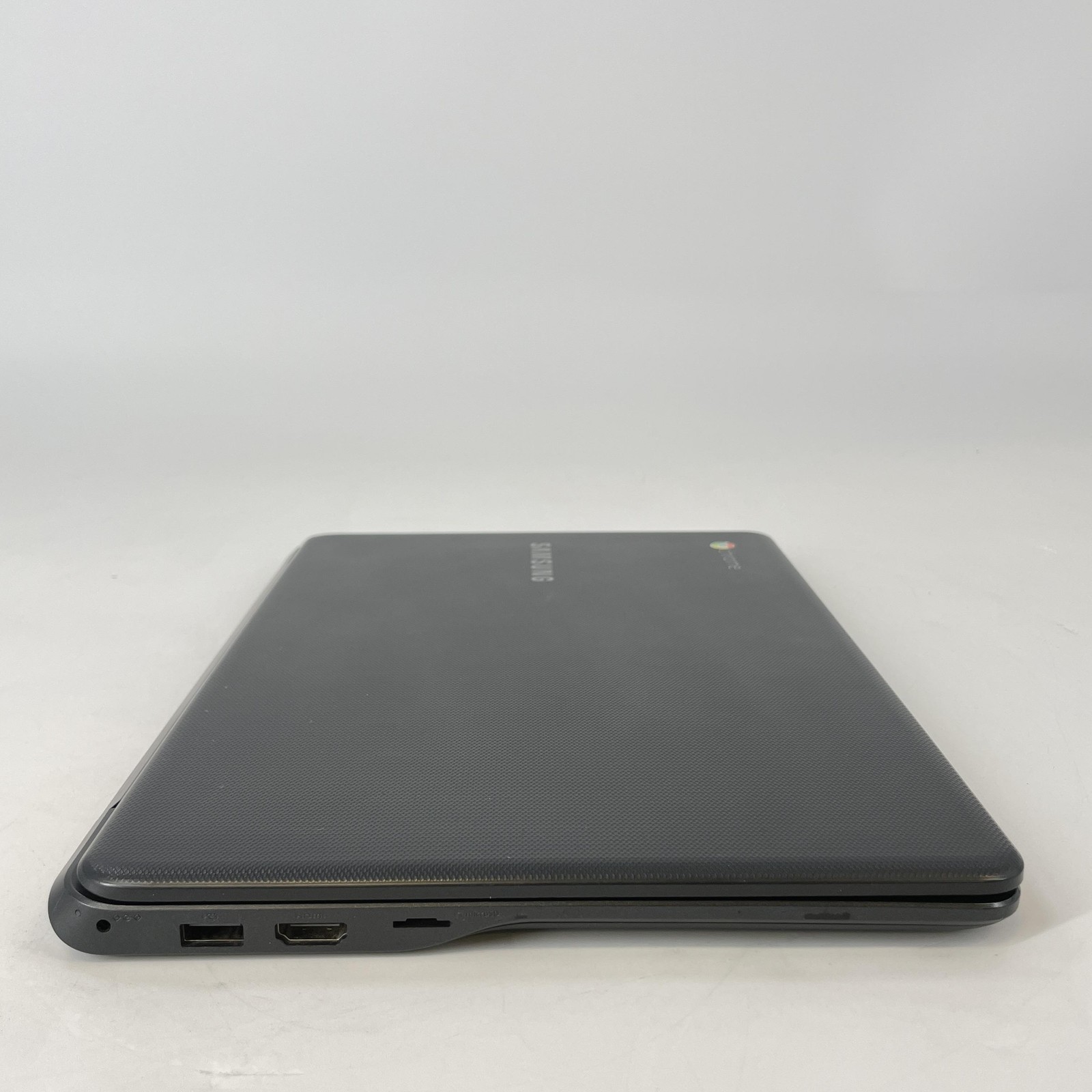 Samsung Chromebook 3 XE500C13 11.6 HD 2.5 GHz Intel Celeron 4GB 16GB eMMC Good