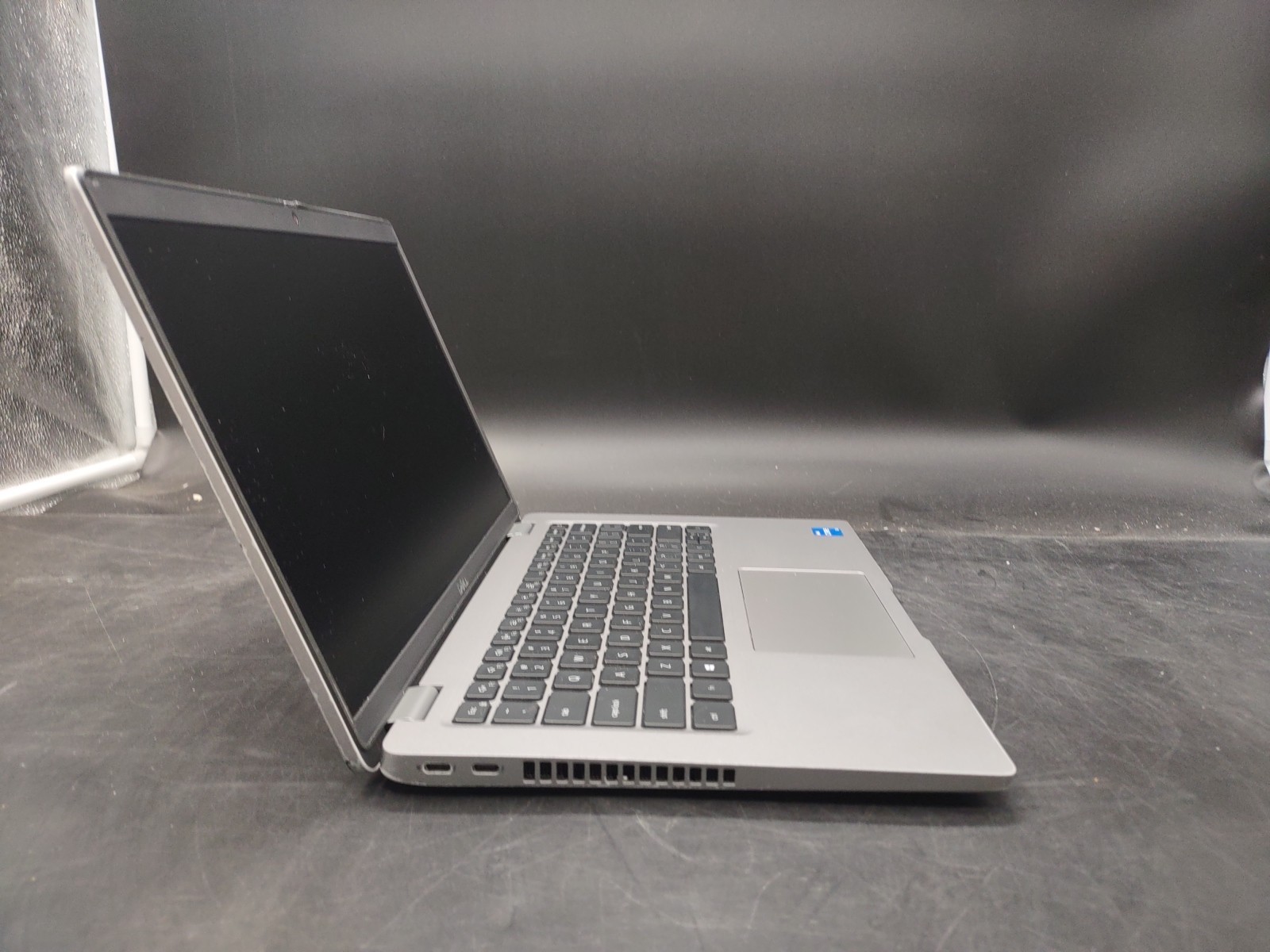 Dell Latitude 5420 i5 1135G7 @ 2.40GHz 8GB RAM NO NVME NO OS