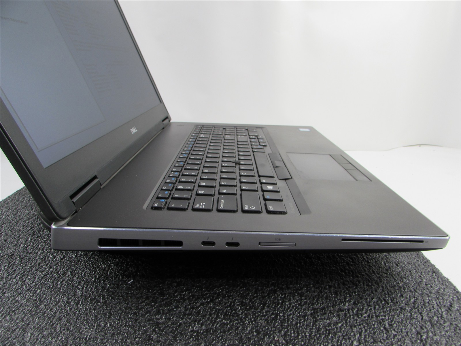 DELL PRECISION 7740 17.3″ I7-9750H 512GB SSD 64GB RAM NVIDIA RTX 4000 WIN 11 PRO