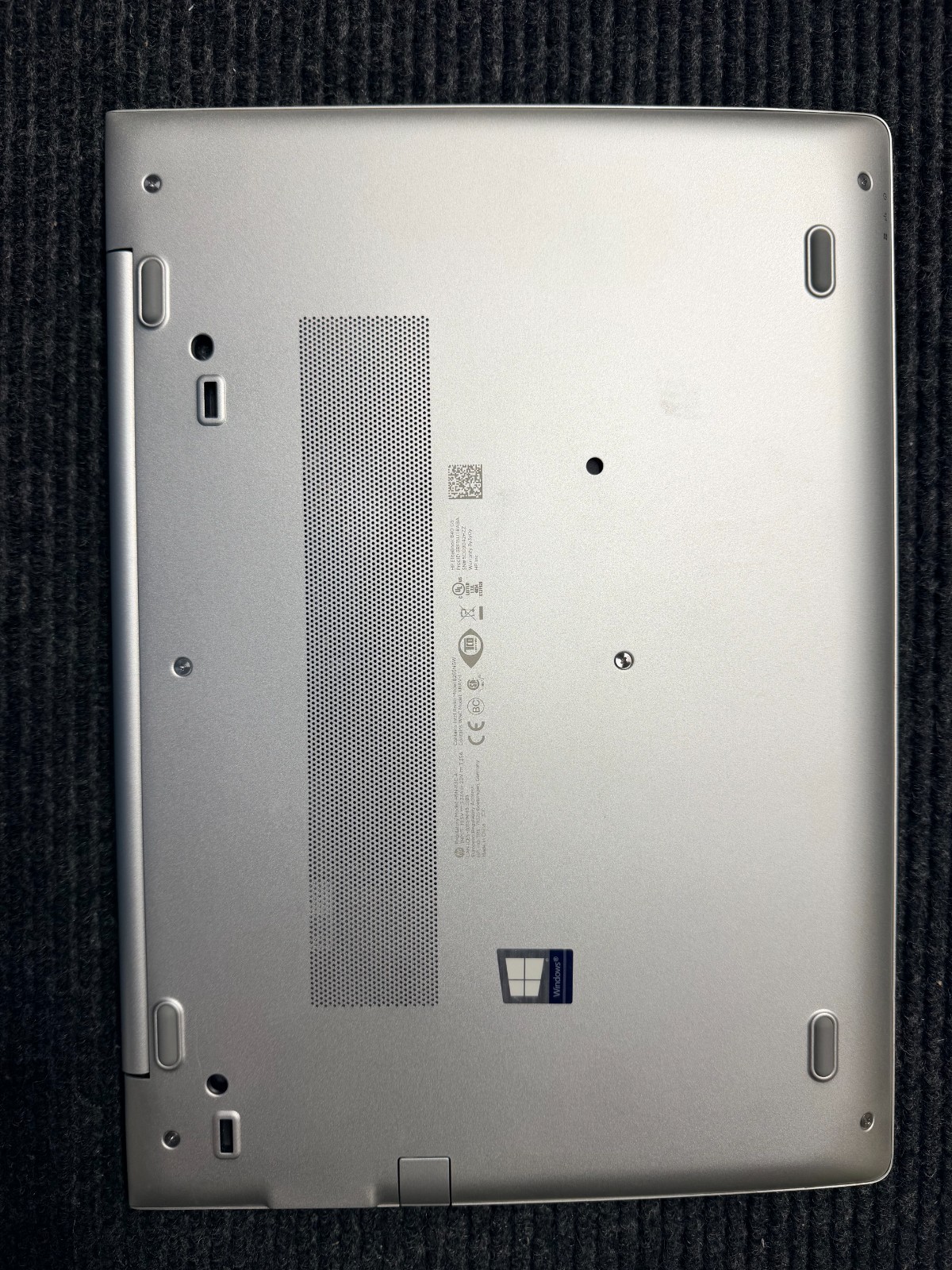 HP EliteBook 840 G5 14” (512GB SSD Intel Core i7-8550U 4GHz 16GB RAM) Laptop –