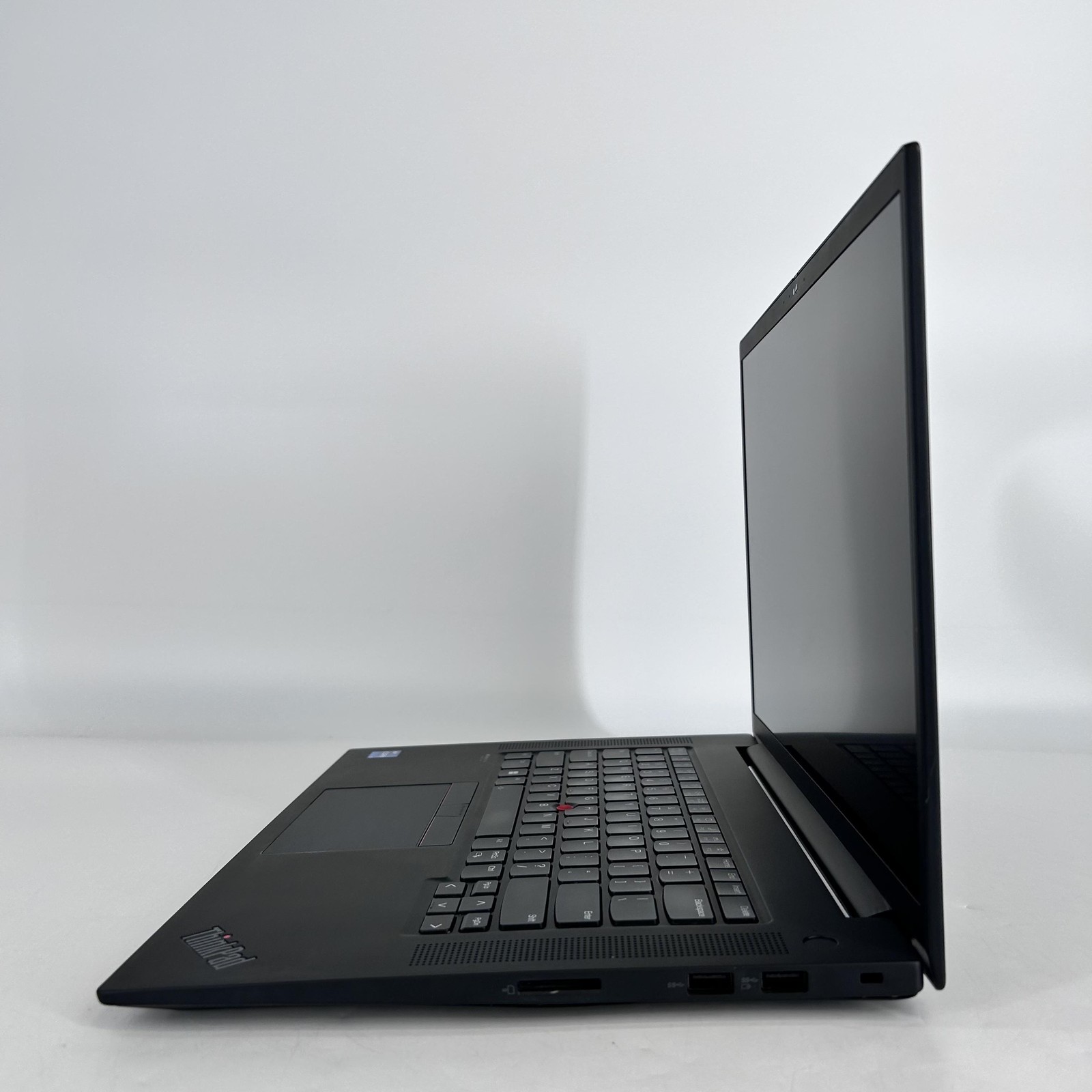 Lenovo ThinkPad P1 Gen 5 16 QHD+ 165Hz 2.3GHz i7-12700H 16GB 512GB SSD RTX A2000