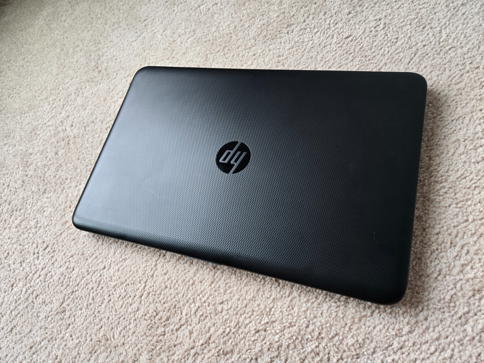 HP Laptop 15-ac121dx 15.6″ Intel i3-5010U 2.10GHz 6GB RAM 1TB HDD WIN 10 HOME