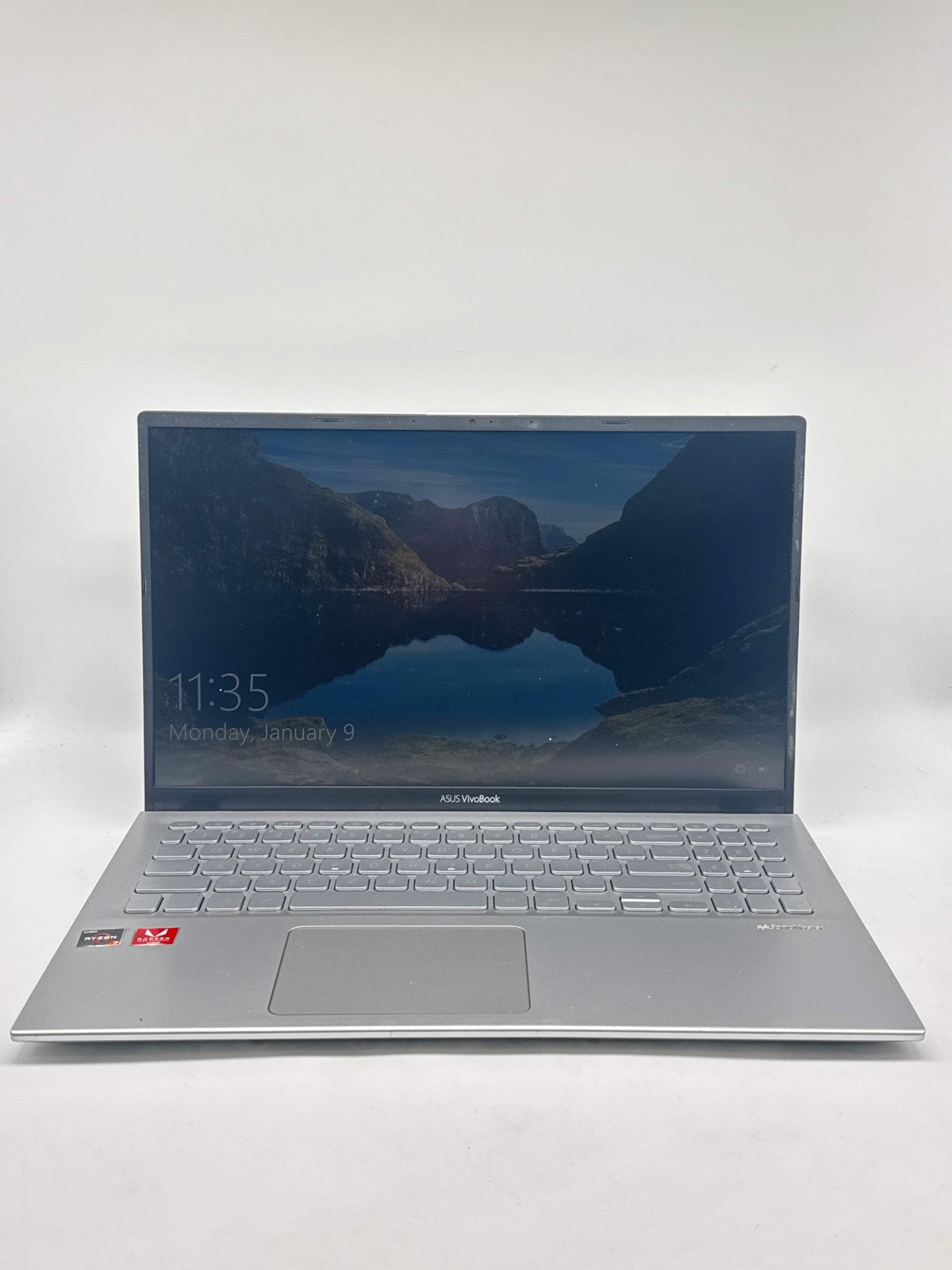 ASUS VIVOBOOK x512d Ryzen 7 3700u 12GB RAM 512GB SSD Windows 11