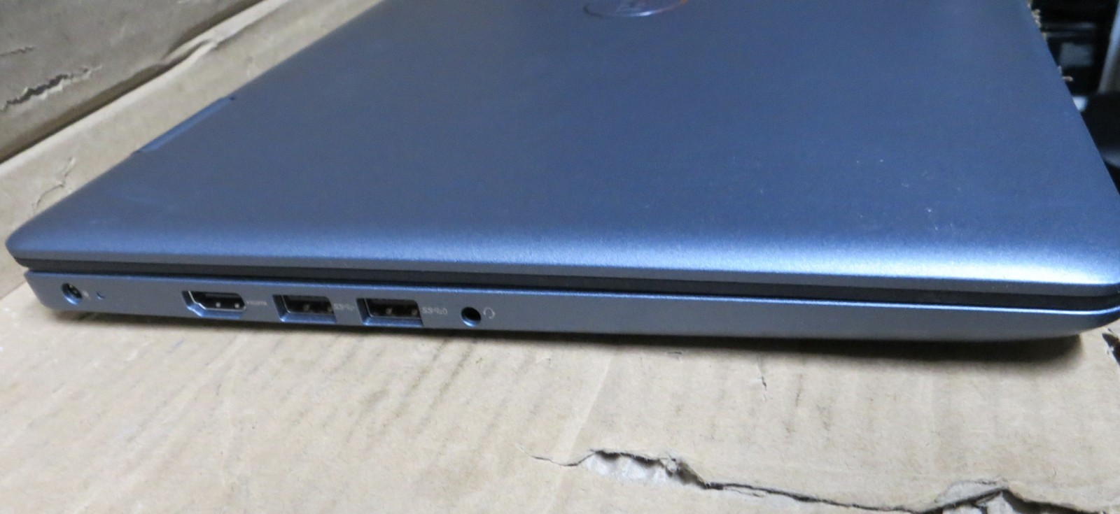 Dell Inspiron 5481 2-IN-1 14″ i3-8145u 2.1GHz 4GB RAM for Parts or Repair