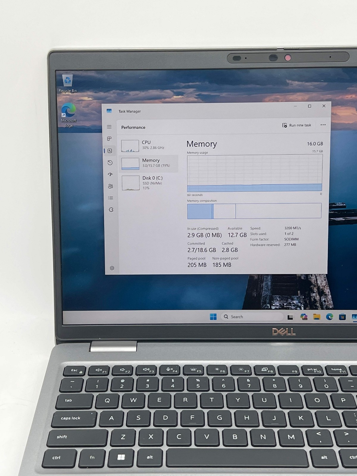 Dell Latitude 5520 15.6″ Intel Core i5-1145G7 16GB RAM 512GB SSD Gray – Used