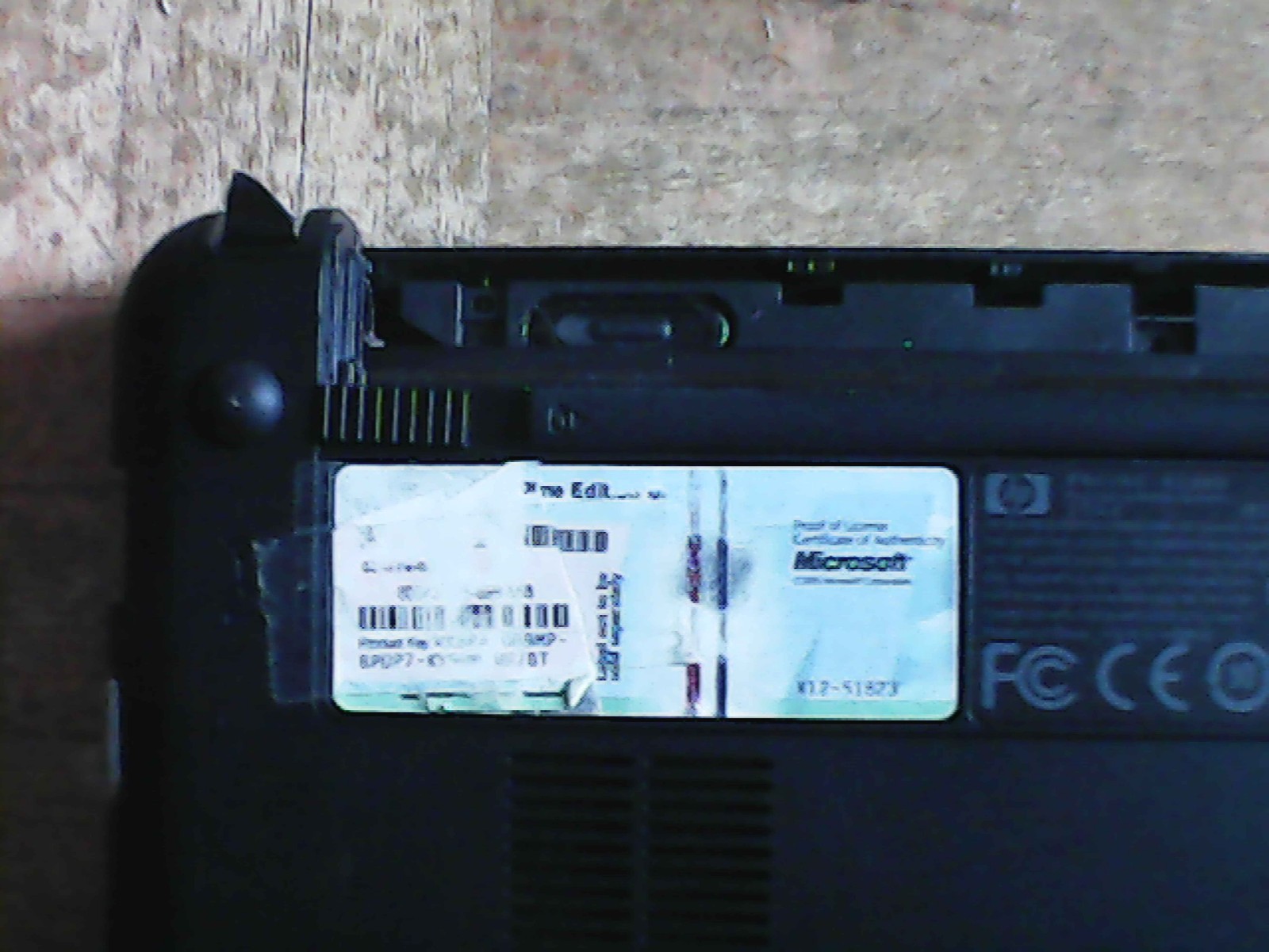 HP Mini 1030NR Intel Atom N270 1.6GHz 1 GB NO HDD (No Charger ) Works Sold As Is
