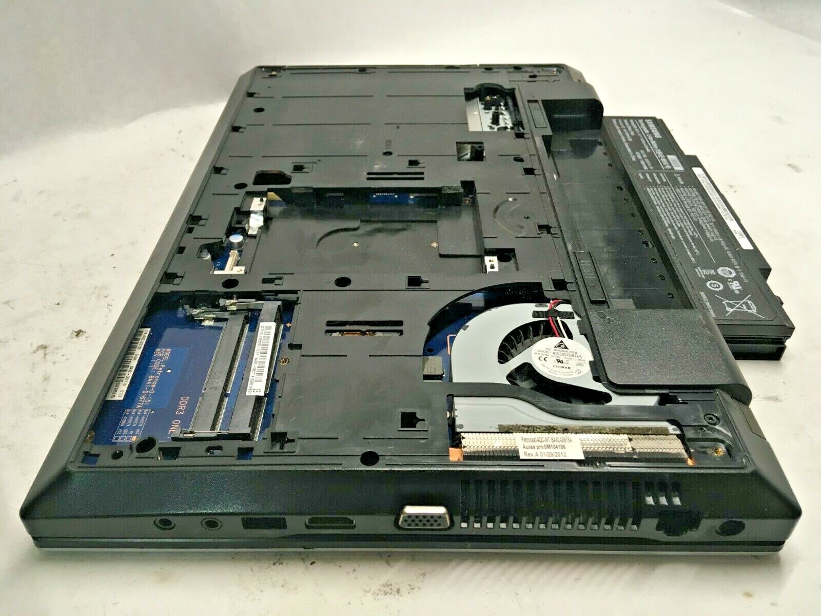 Samsung Series 3 AMD A6 Quad Core Laptop For Parts Bad Charging port NO HDD JR
